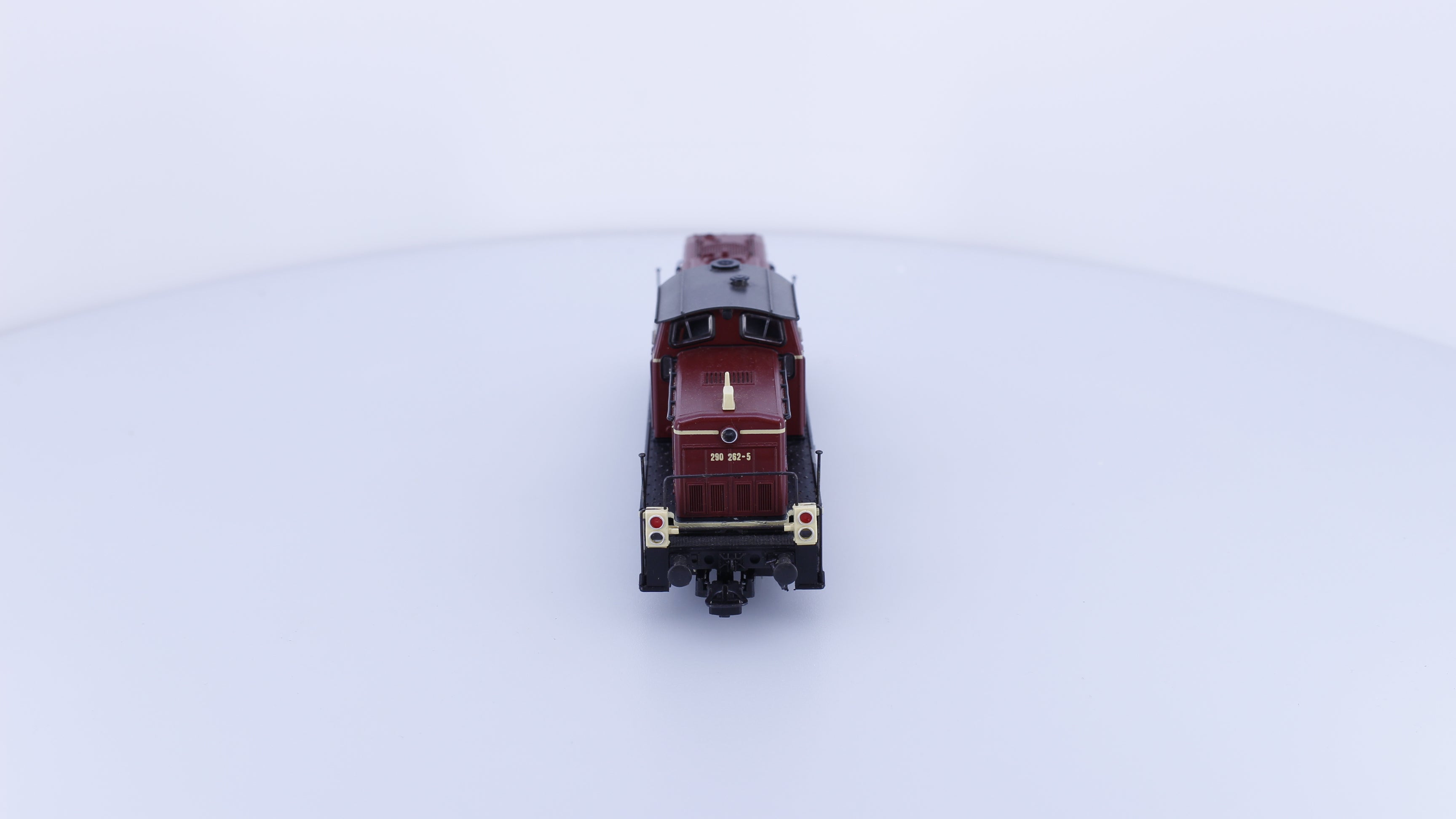 Roco 04154A HO DB BR290 Diesel Locomotive 2902625 Analog DC