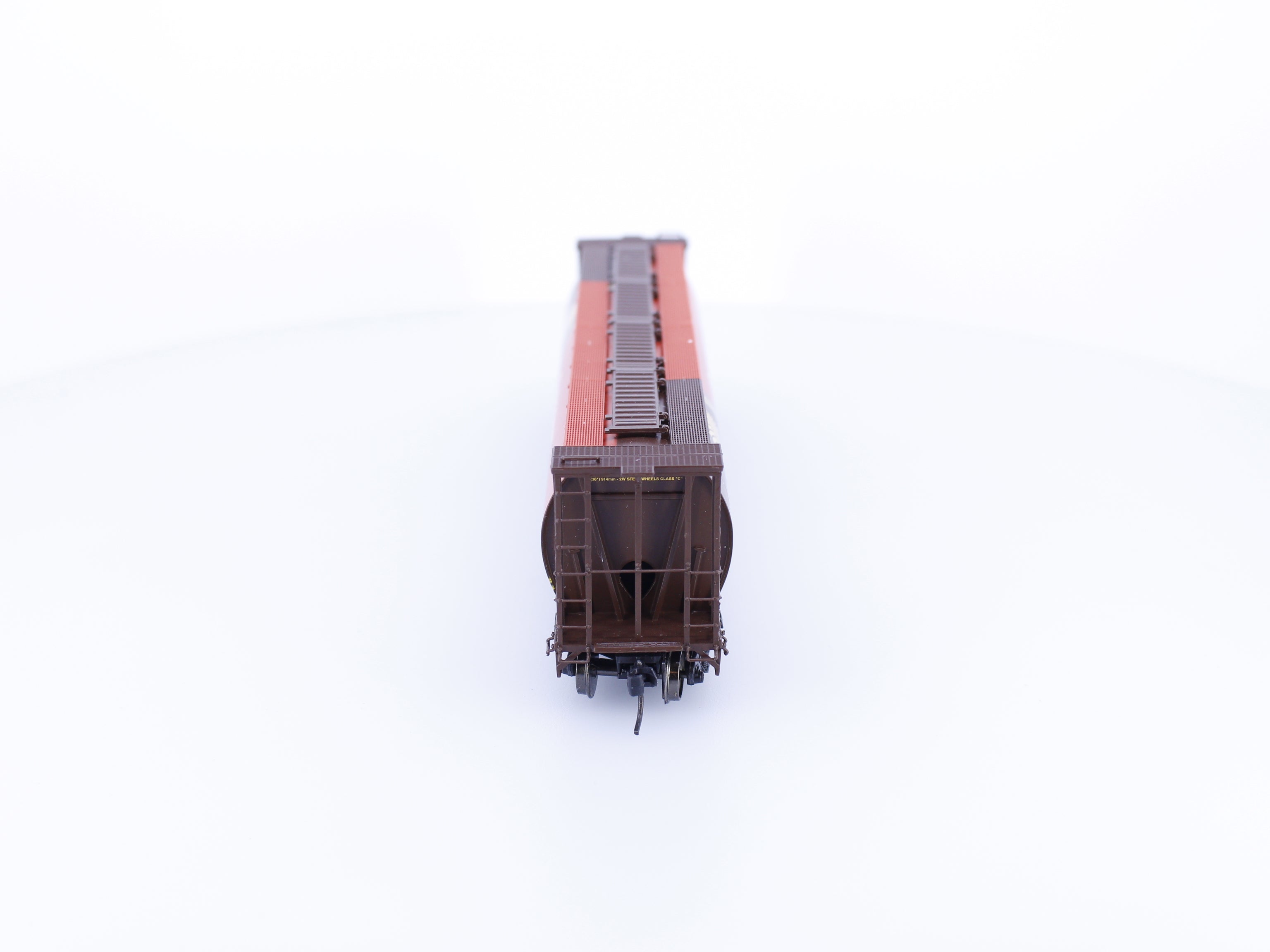 InterMountain 45121-03 HO Cylindrical Grain Hopper Saskatchewan Saskatchewan Railcar Corporation (SKNX) 397258