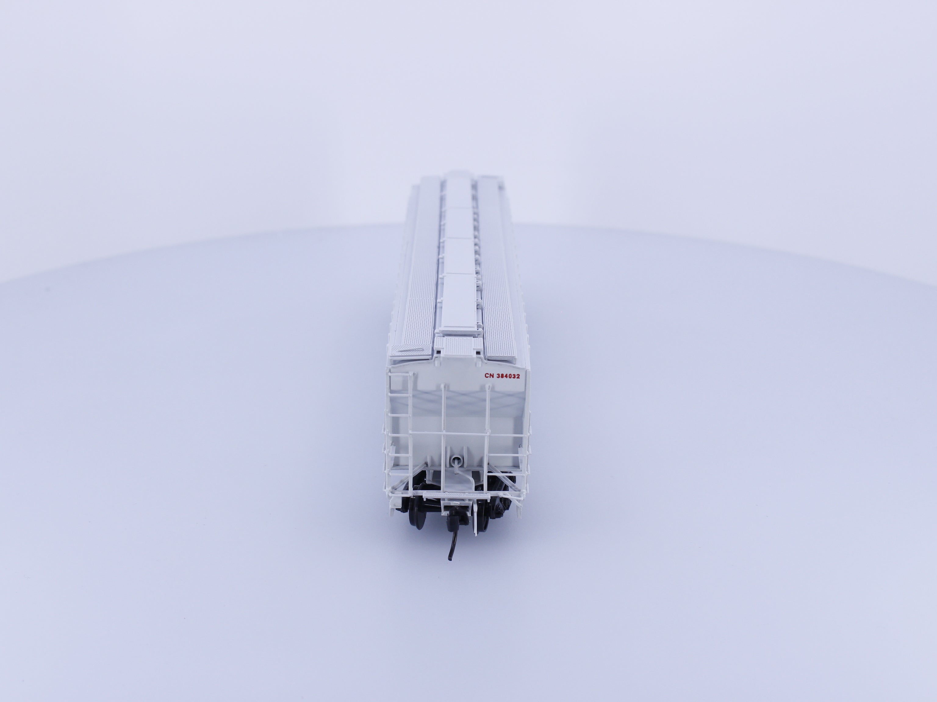 InterMountain 45313-01 HO 4750 cu.ft Ribbed Sided 3 Bay Hopper Canadian National (CN) 384032