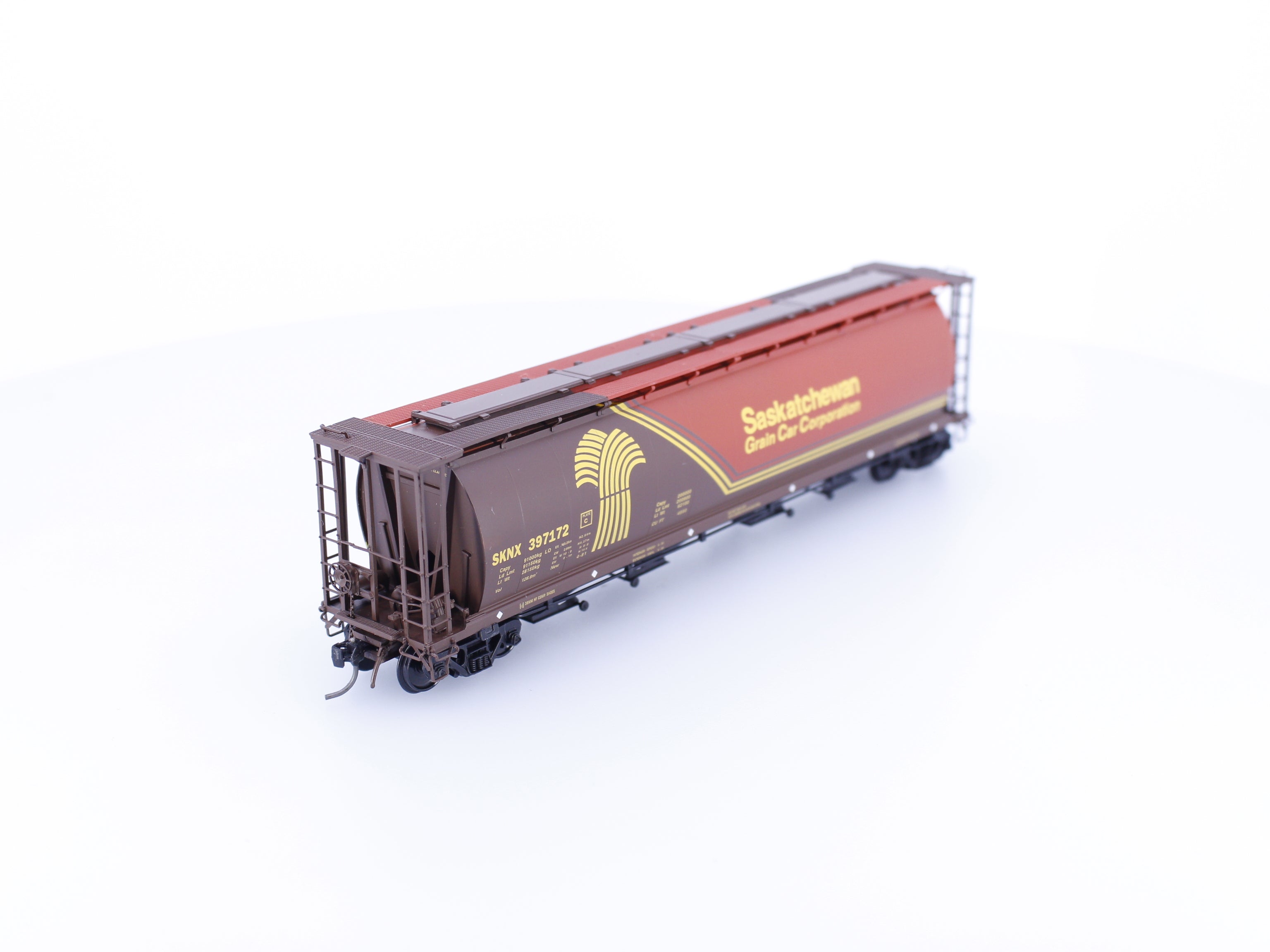 InterMountain 45121-01 HO Cylindrical Grain Hopper Saskatchewan Saskatchewan Railcar Corporation (SKNX) 397172 (#1)