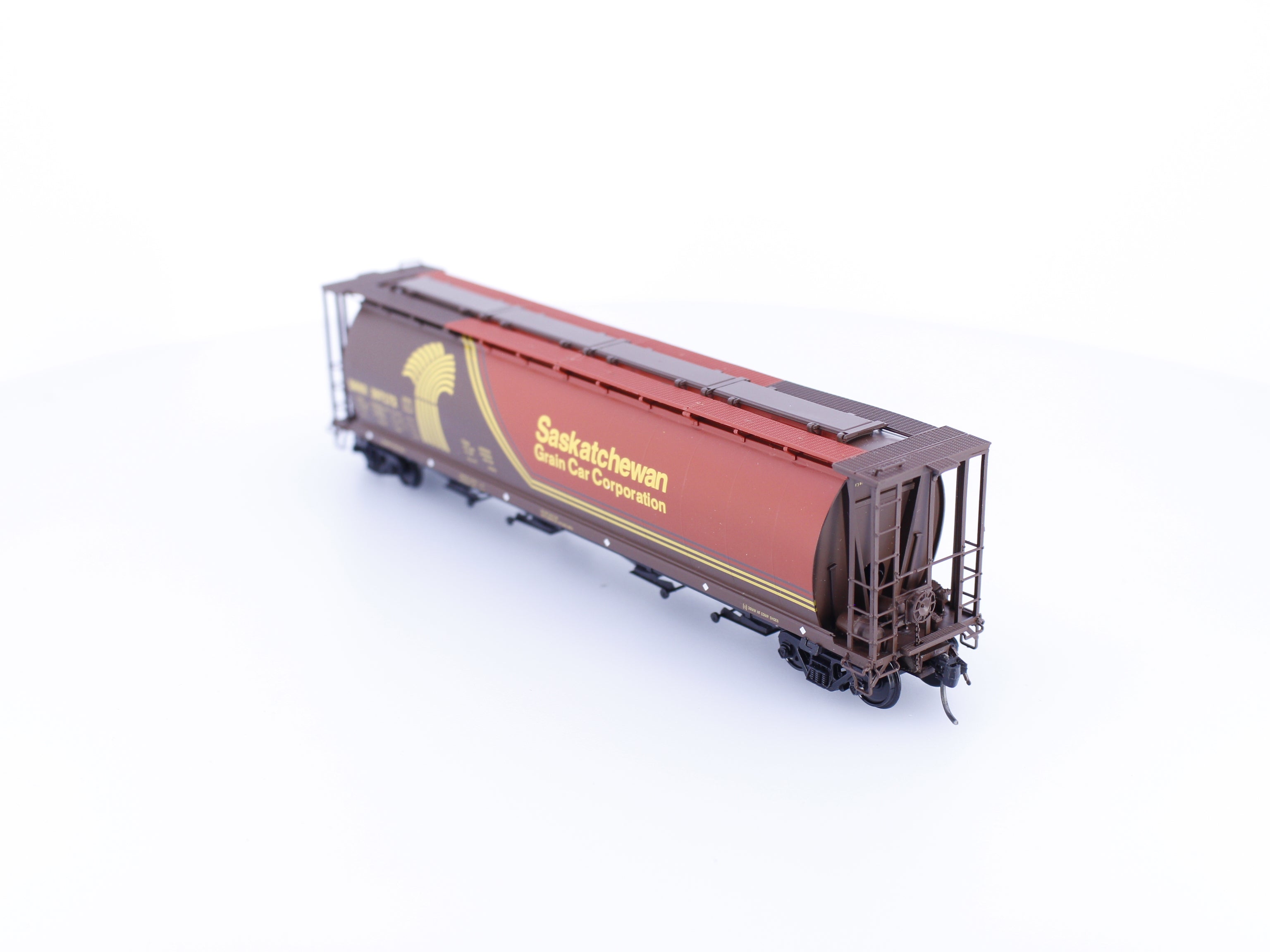 InterMountain 45121-01 HO Cylindrical Grain Hopper Saskatchewan Saskatchewan Railcar Corporation (SKNX) 397172 (#1)