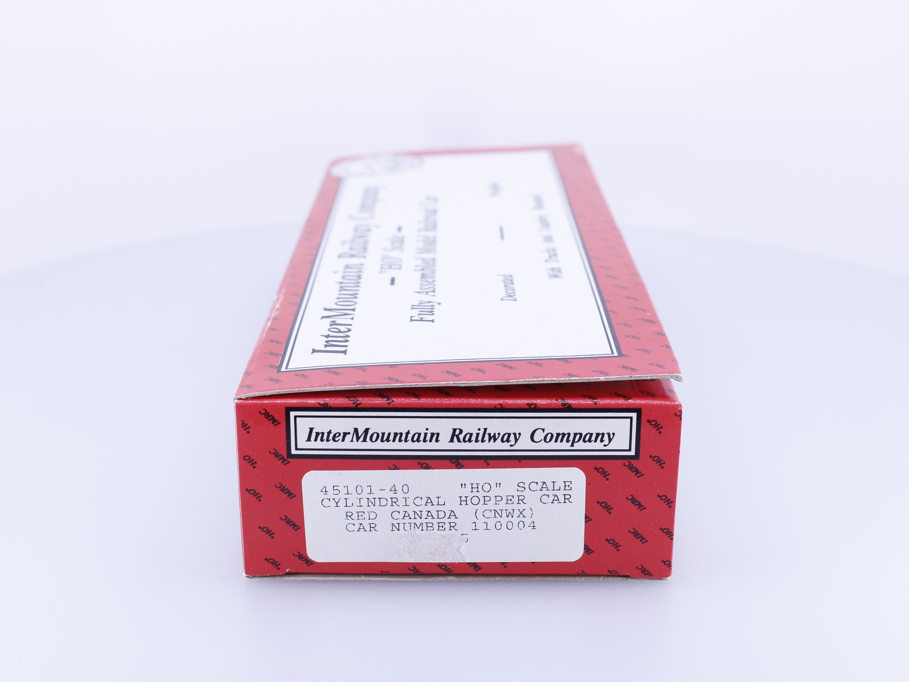 InterMountain 45101-40 HO Cylindrical Covered Hopper Canadian Wheat Board (CNWX) 110004