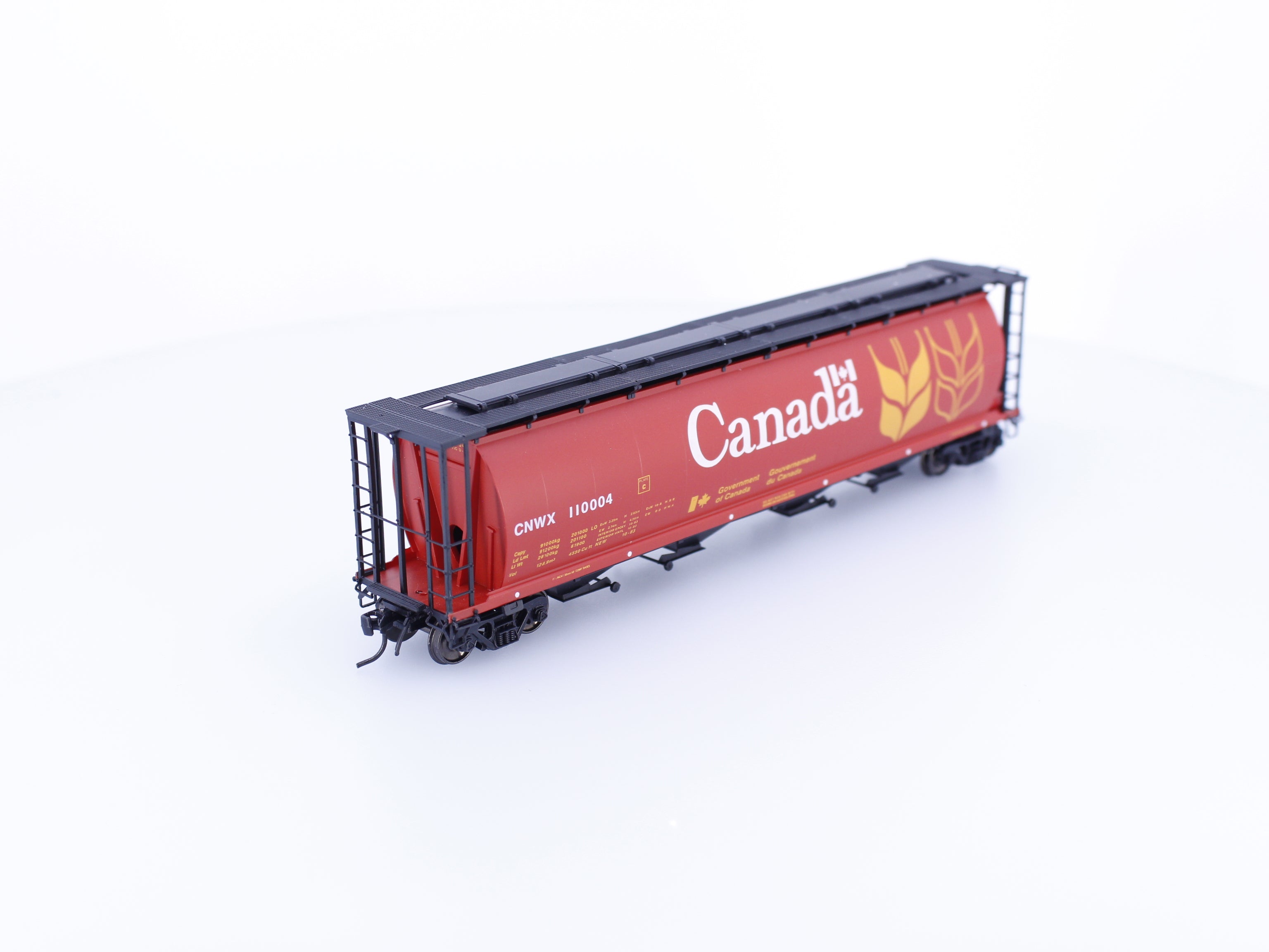 InterMountain 45101-40 HO Cylindrical Covered Hopper Canadian Wheat Board (CNWX) 110004