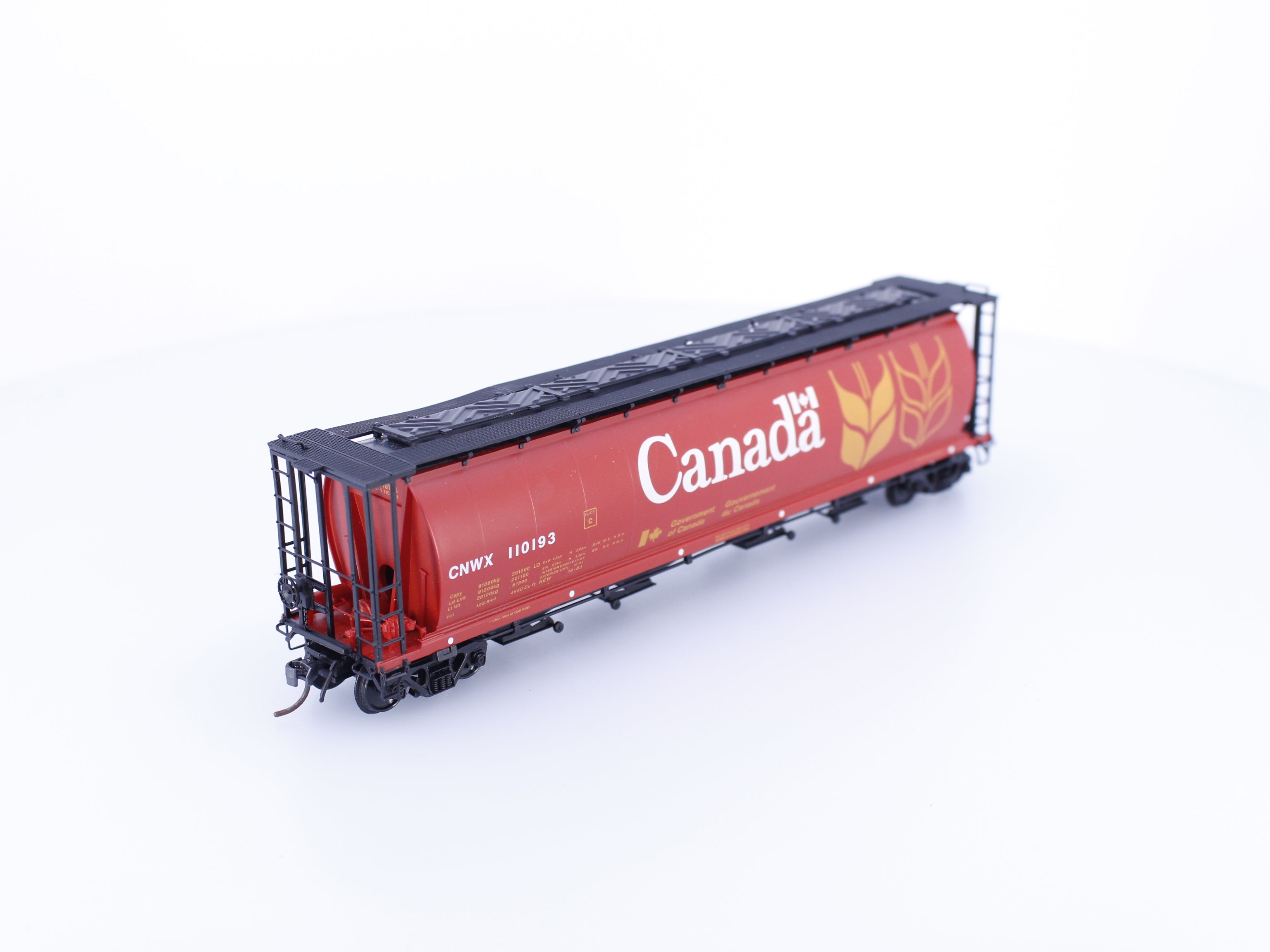 InterMountain 45101-02 HO Cylindrical Covered Hopper Canadian Wheat Board (CNWX) 110193