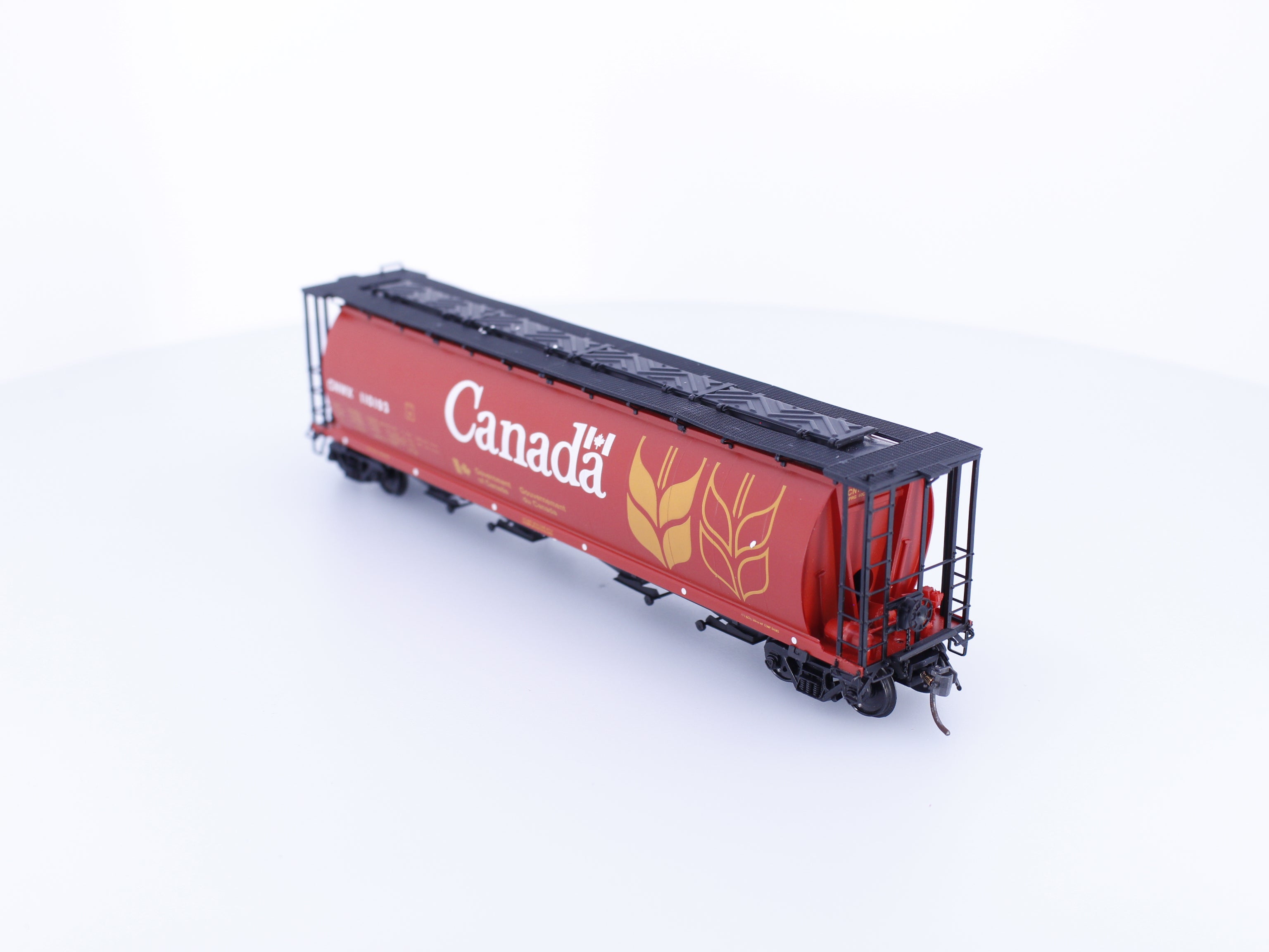 InterMountain 45101-02 HO Cylindrical Covered Hopper Canadian Wheat Board (CNWX) 110193