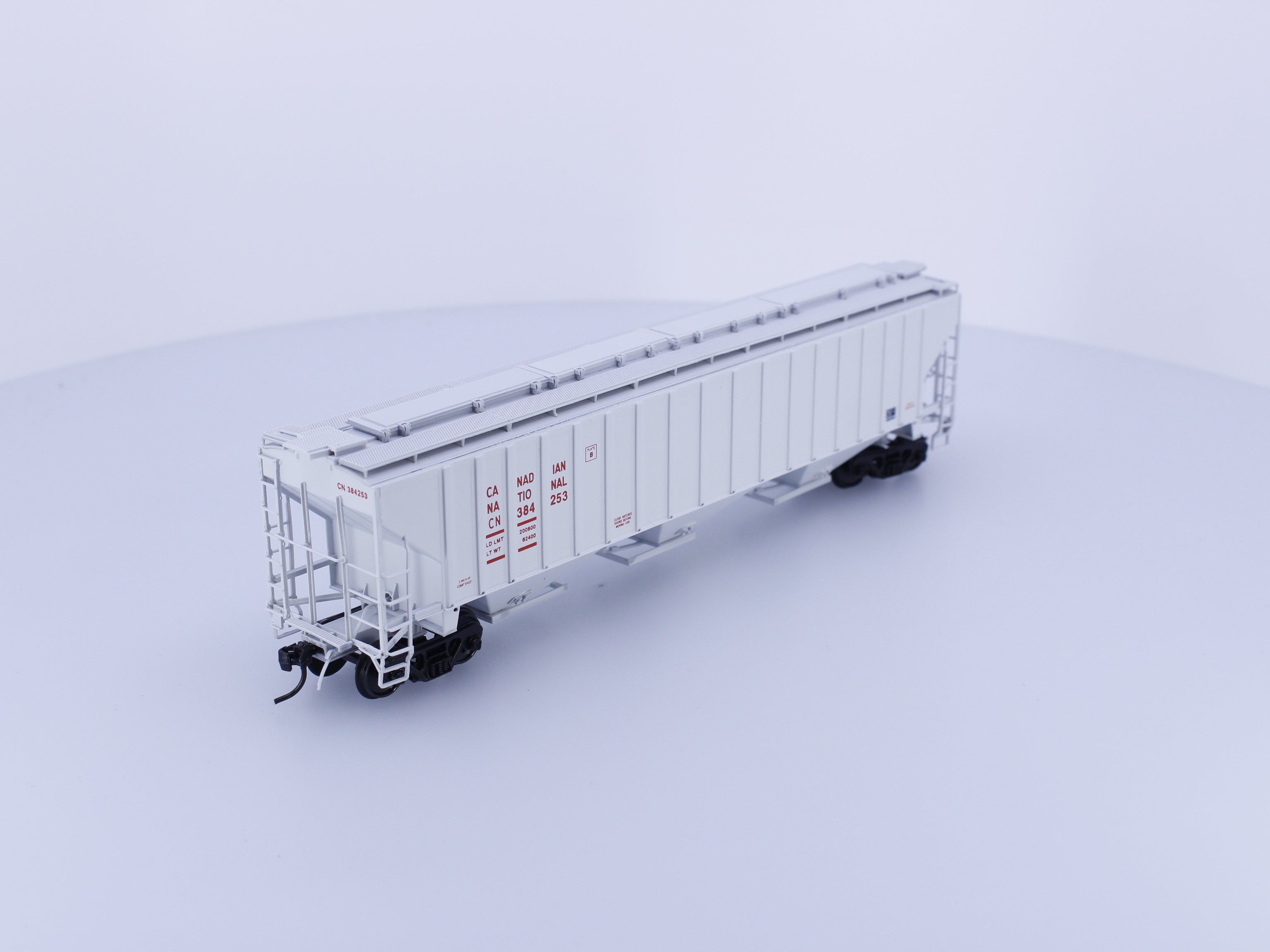 InterMountain 45313-03 HO 4750 cu.ft Ribbed Sided 3 Bay Hopper Canadian National (CN) 384253