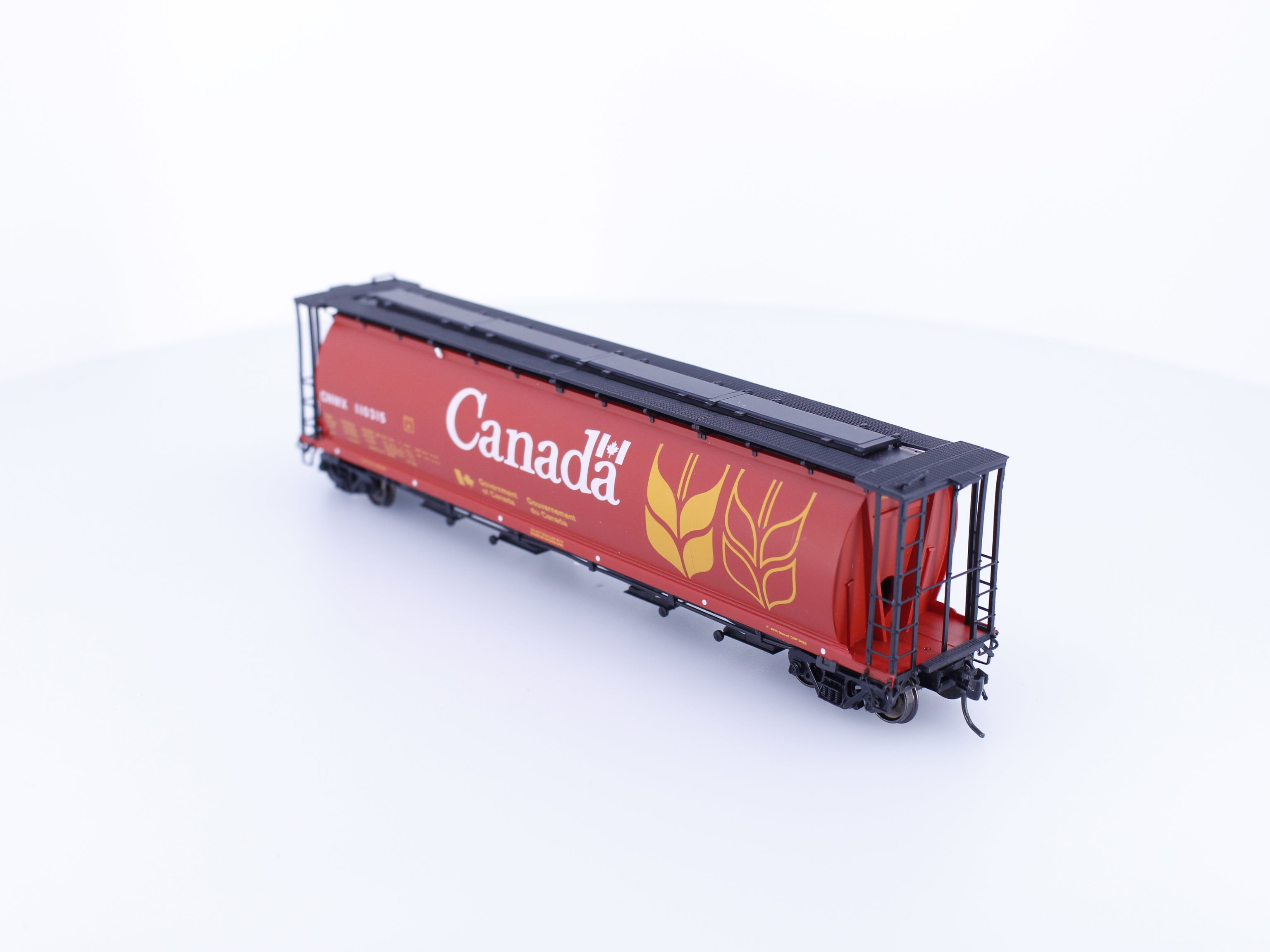 InterMountain 45101-44 HO Cylindrical Covered Hopper Canadian Wheat Board (CNWX) 110315