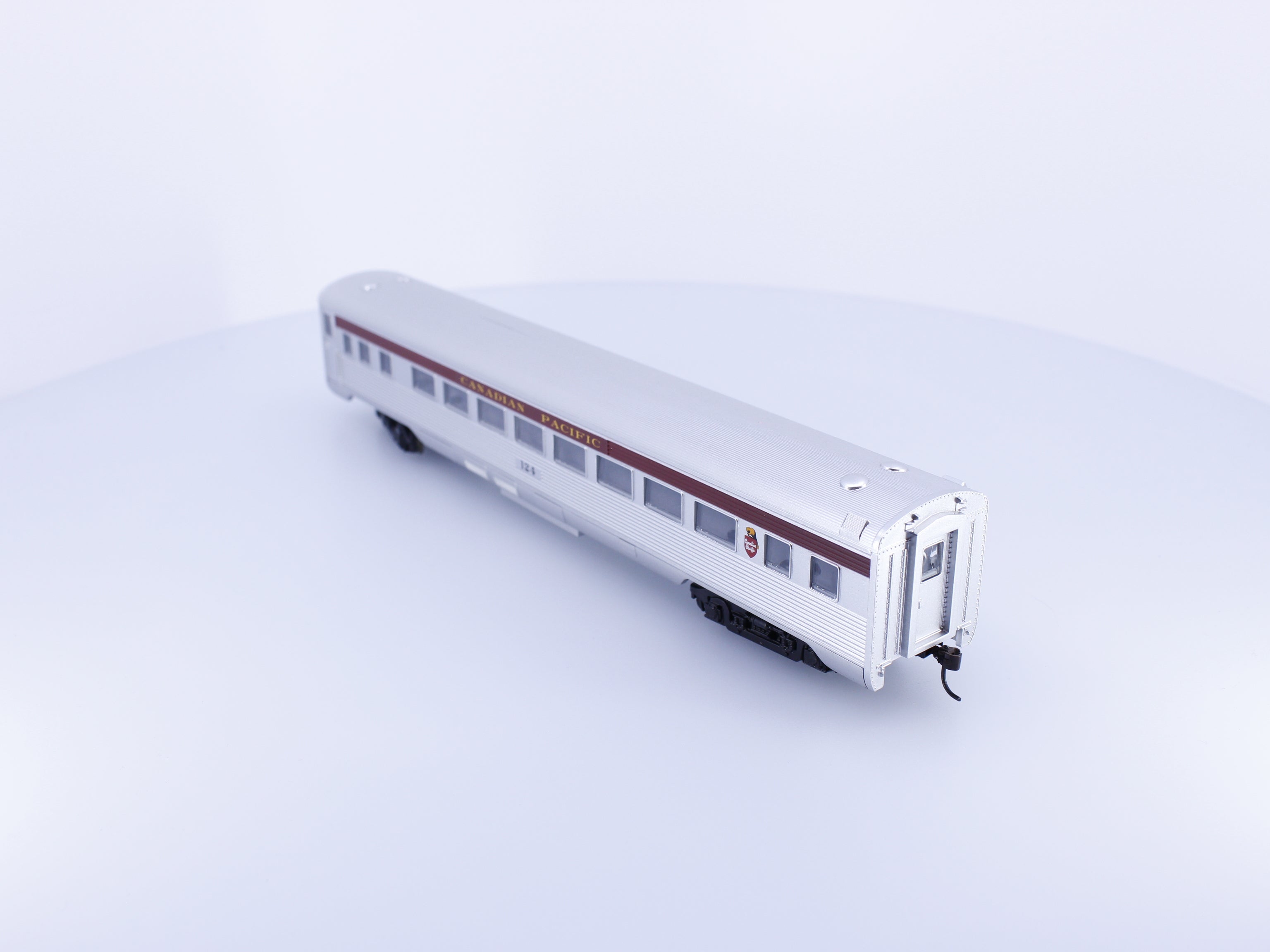 Athearn 79085 HO Streamlined Passenger Coach Canadian Pacific (CP) 124