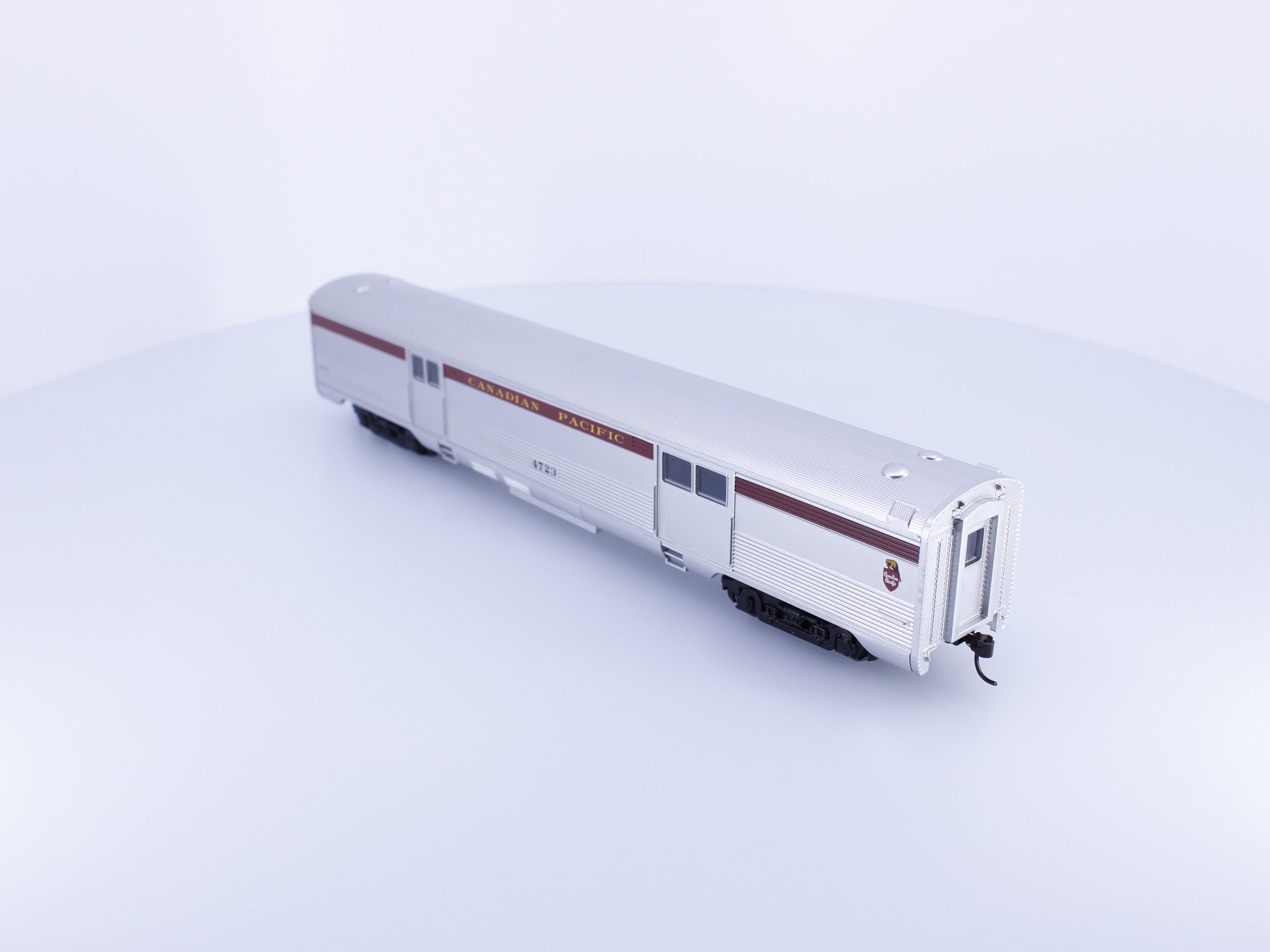 Athearn 79081 HO Streamlined Baggage Coach Canadian Pacific (CP) 4723