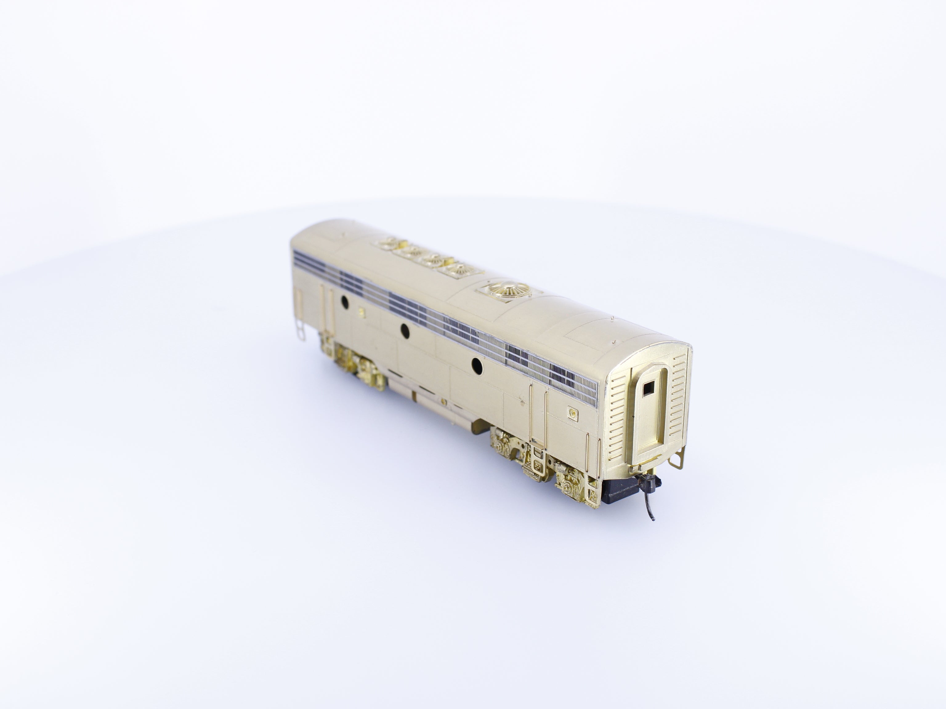 Oriental/Samhongsa HO Brass CPR EMD F7B Phase II. Undecorated  (SS-190)