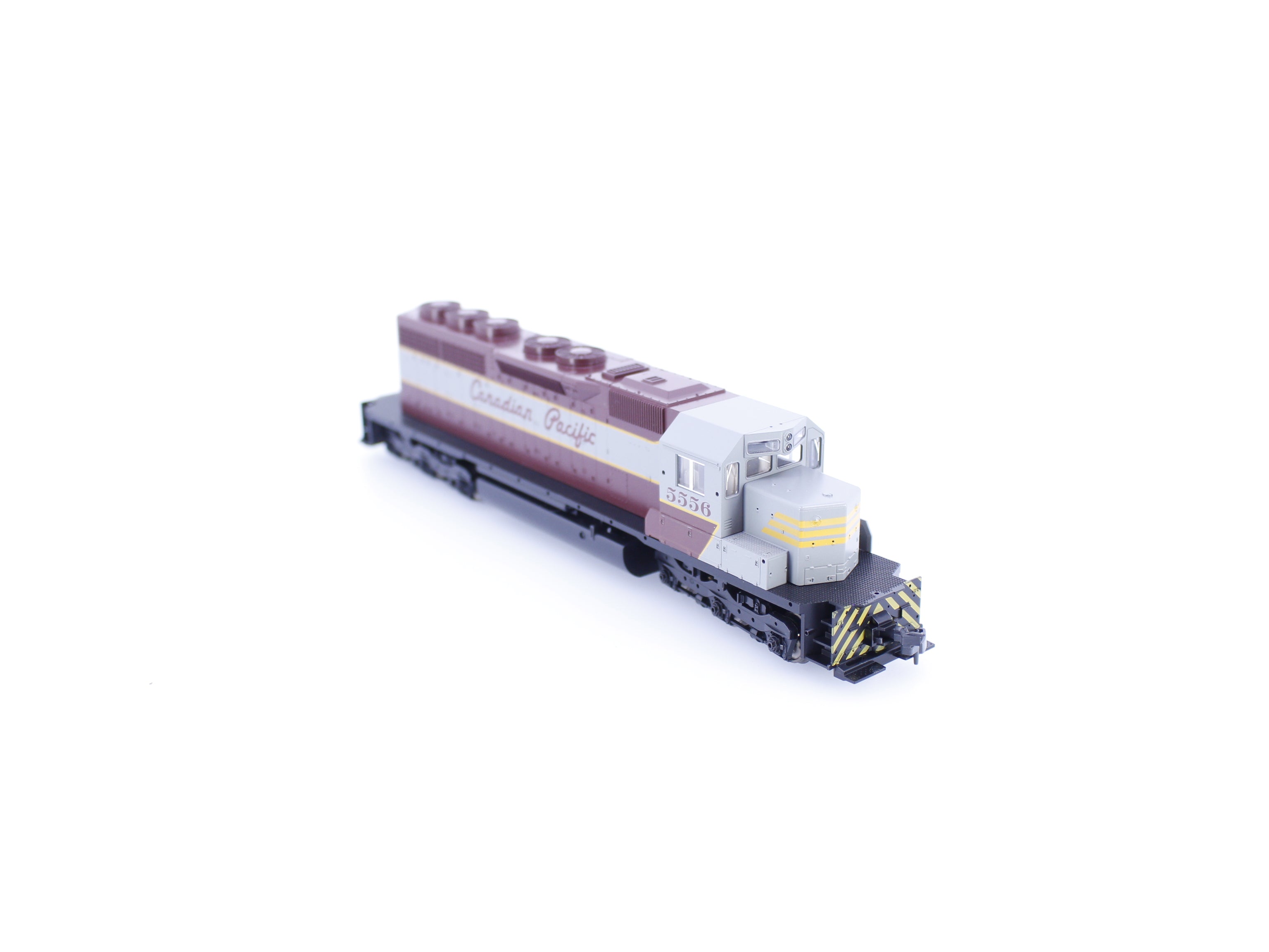 Kato 37-015 HO EMD SD40 Diesel Locomotive Never Run Canadian Pacific (CP) 5556 Analog DC (#1)