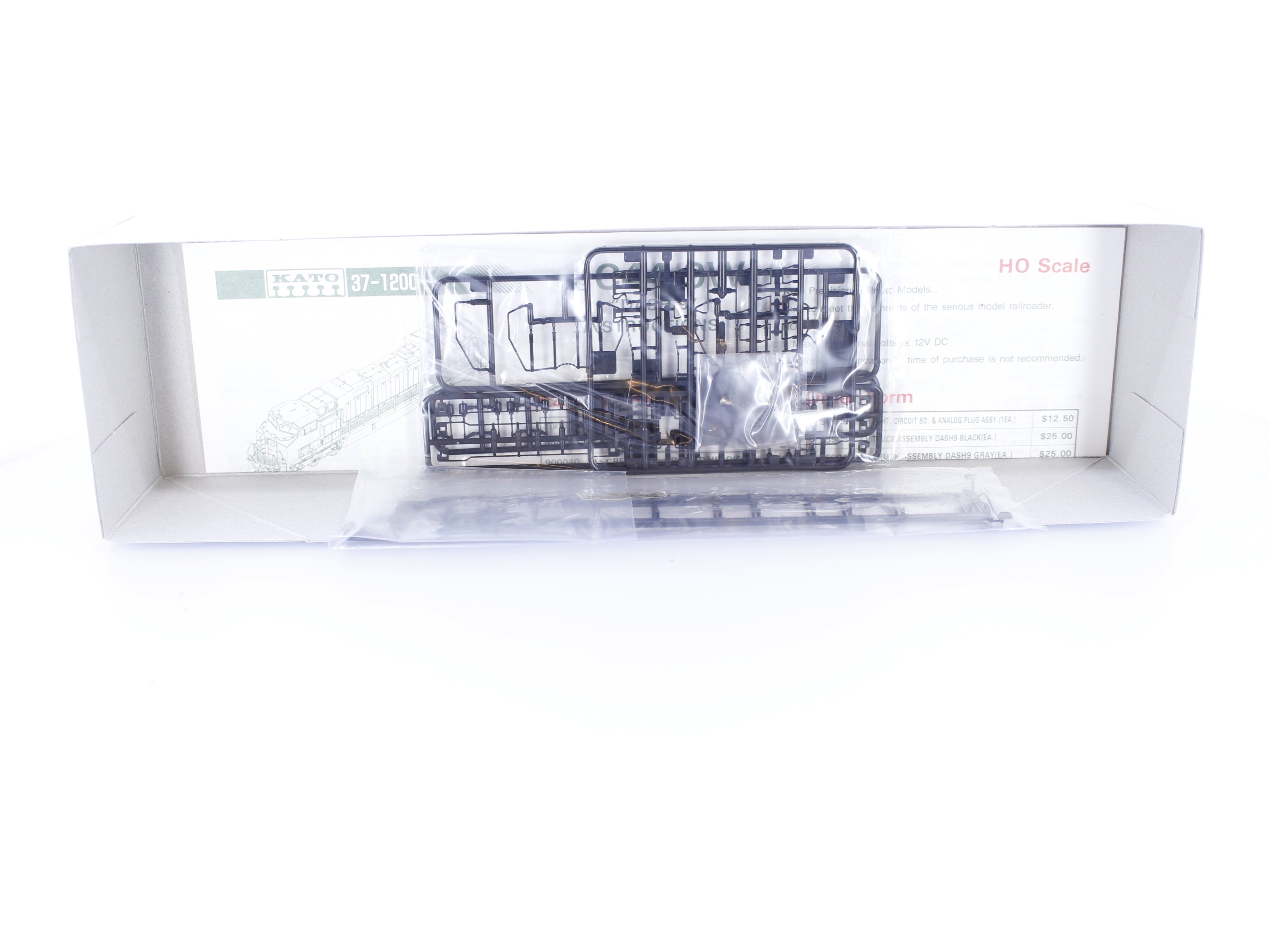 Kato 37-1201 HO GE C44-9W Dash 9 Diesel Locomotive Never Run Canadian National (CN) 2502 Analog DC (#1)