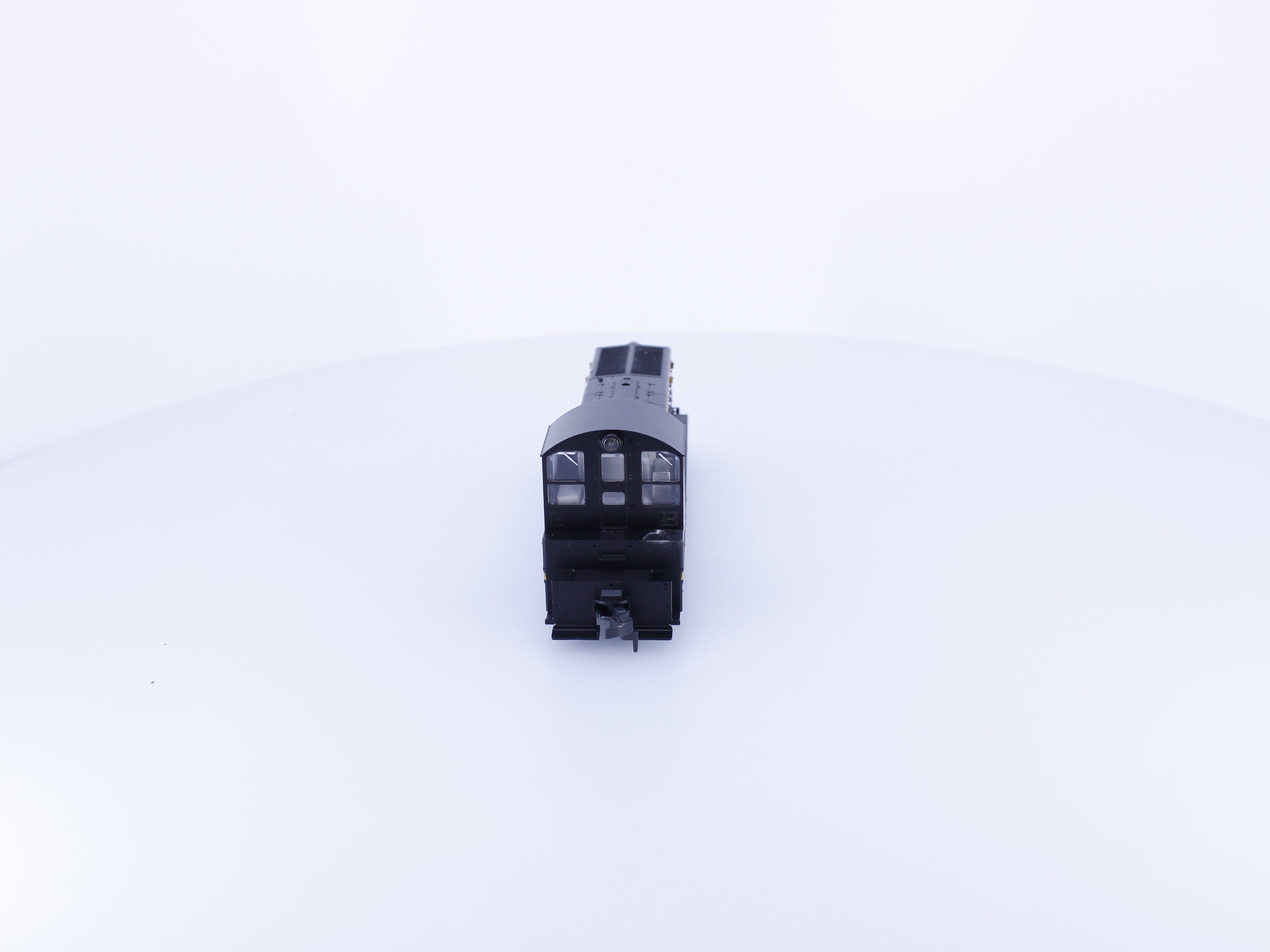 Kato 37-103 HO EMD NW2 Phase 1 Diesel Locomotive Never Run Canadian National (CN) 7912 Analog DC (#1)