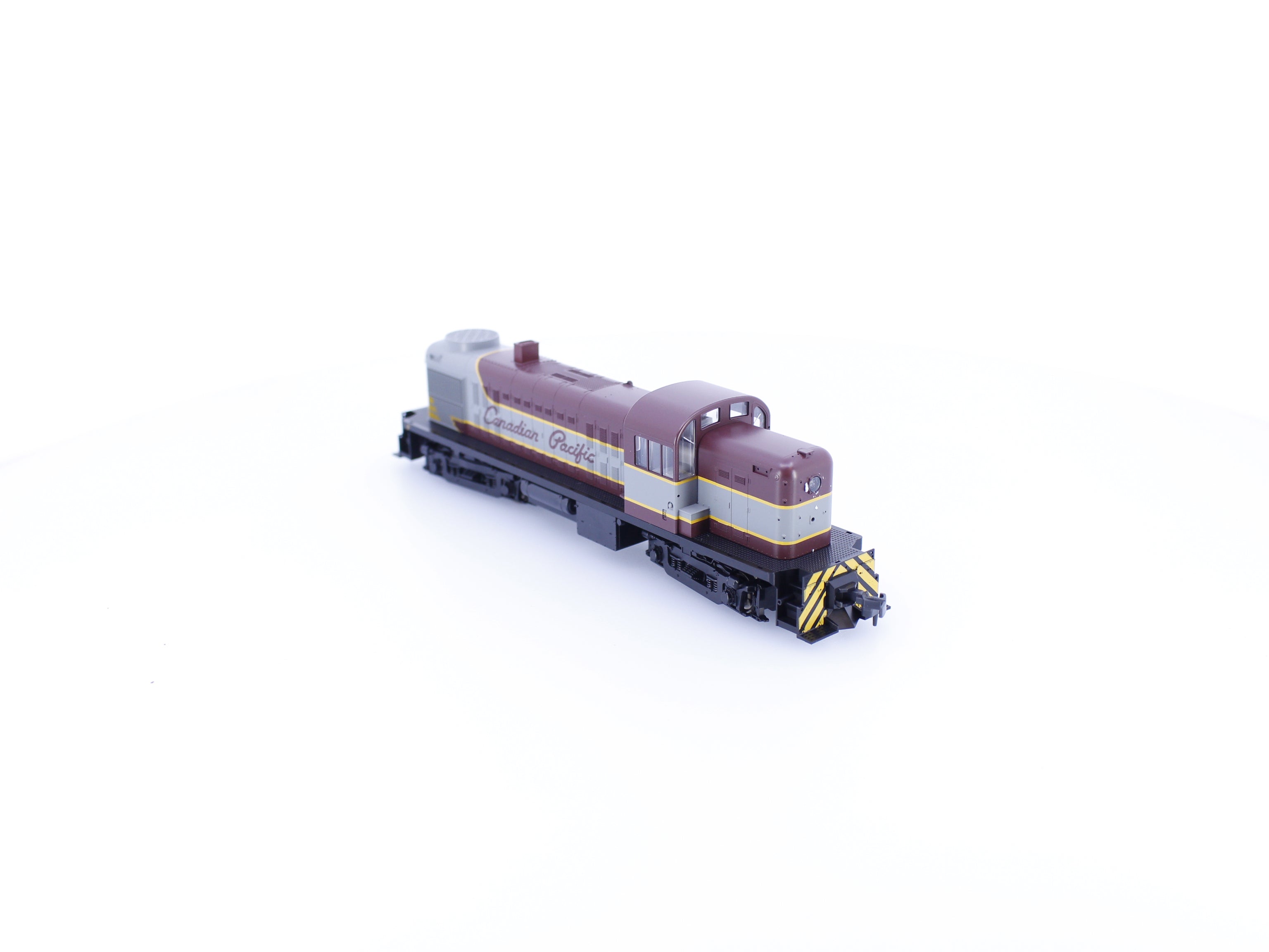 Kato 37-2003 HO Alco RS-2 Diesel Locomotive Never Run Canadian Pacific (CP) Analog DC