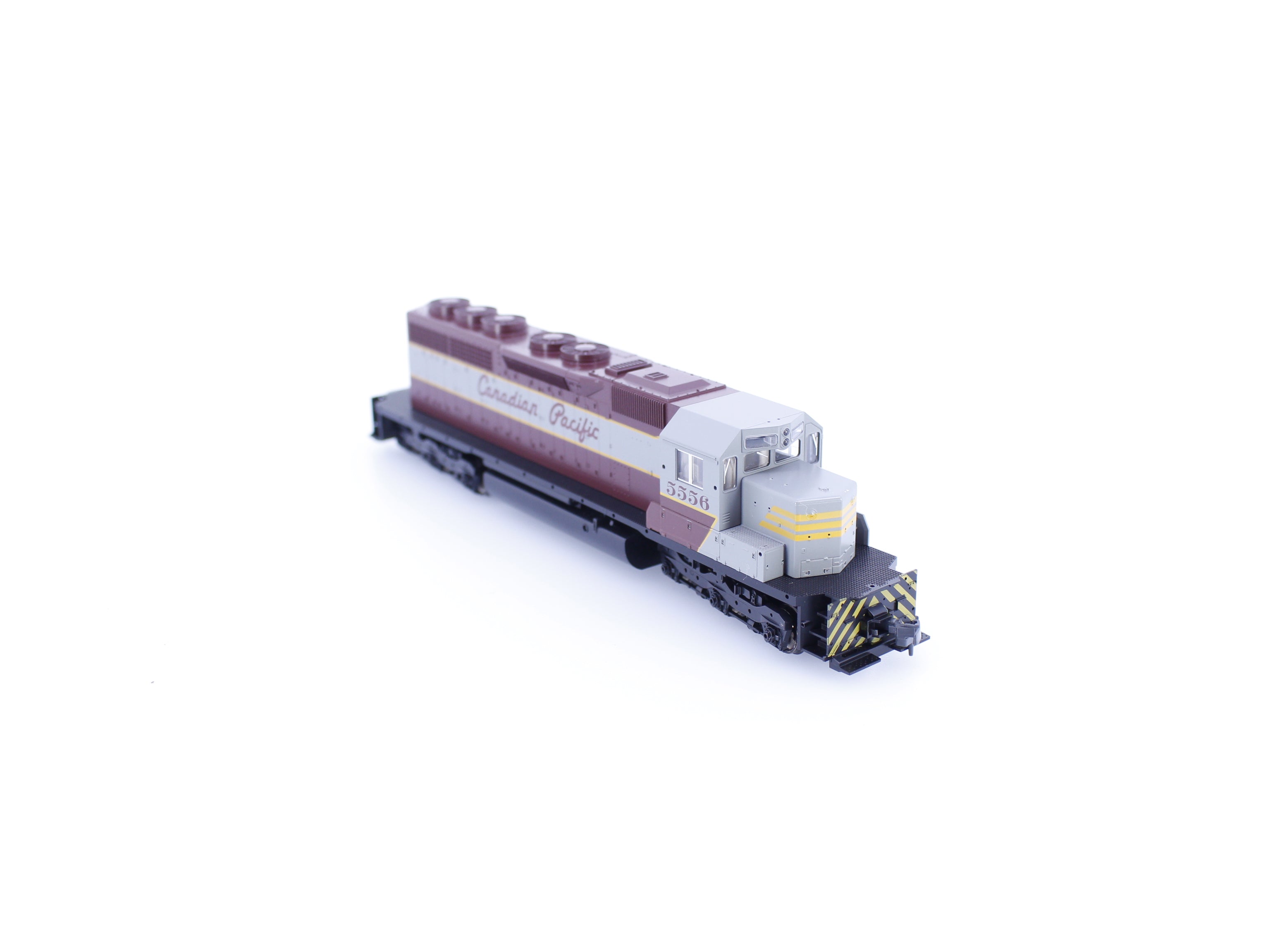 Kato 37-015 HO EMD SD40 Diesel Locomotive Never Run Canadian Pacific (CP) 5556 Analog DC (#2)