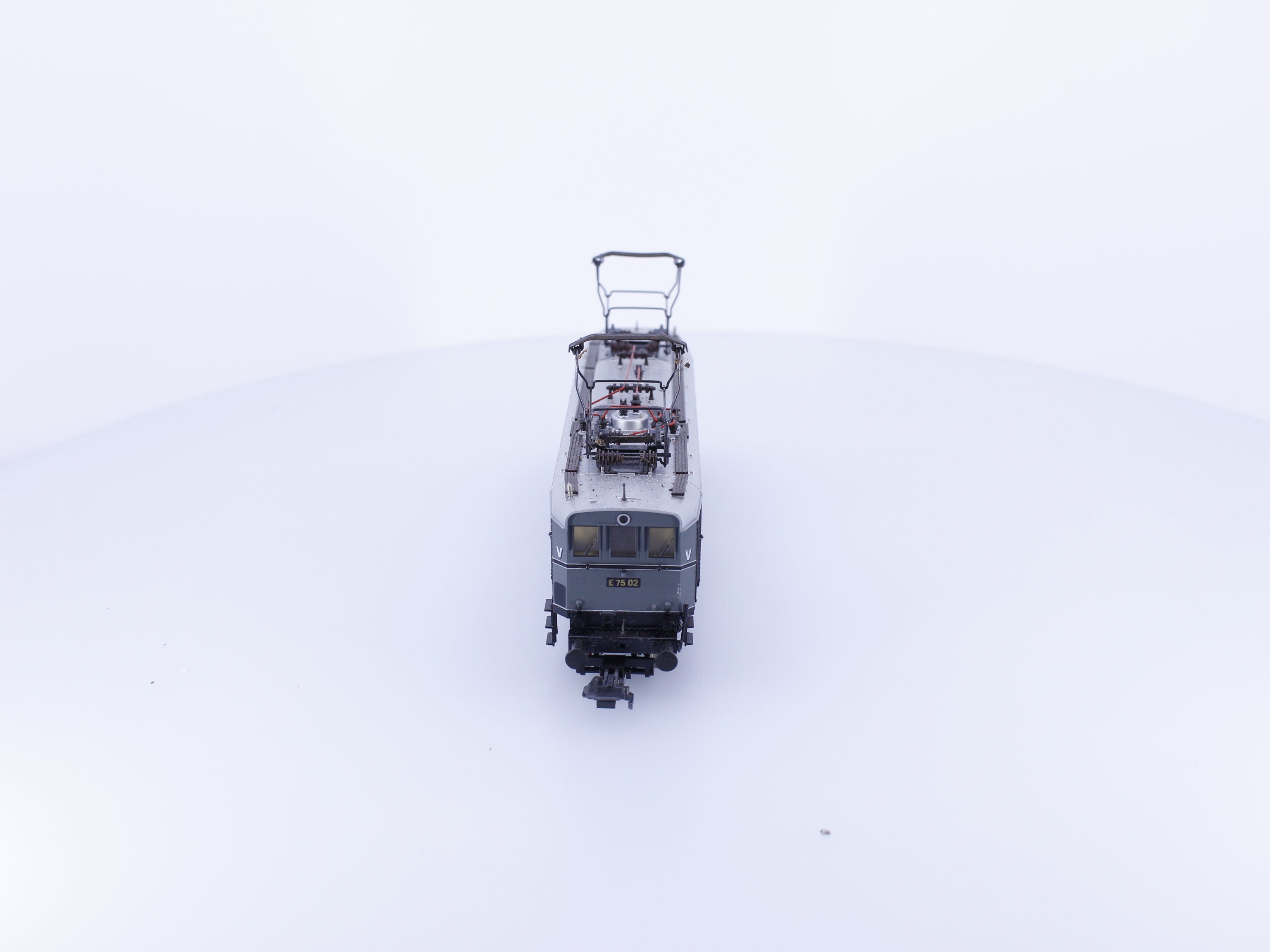 Trix 2432 HO DB E75 E-Lok Electric Locomotive E7502 Analog DC