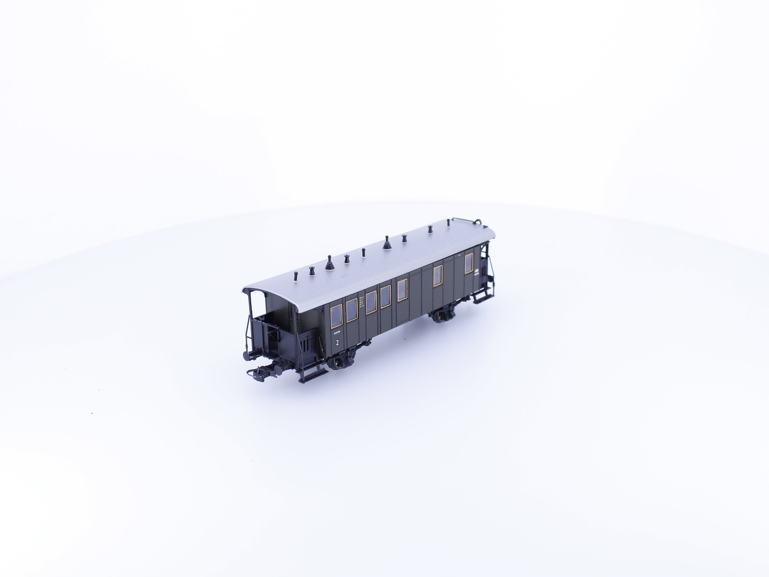Roco 44833 HO DRG 2nd Class Passenger Car 9419