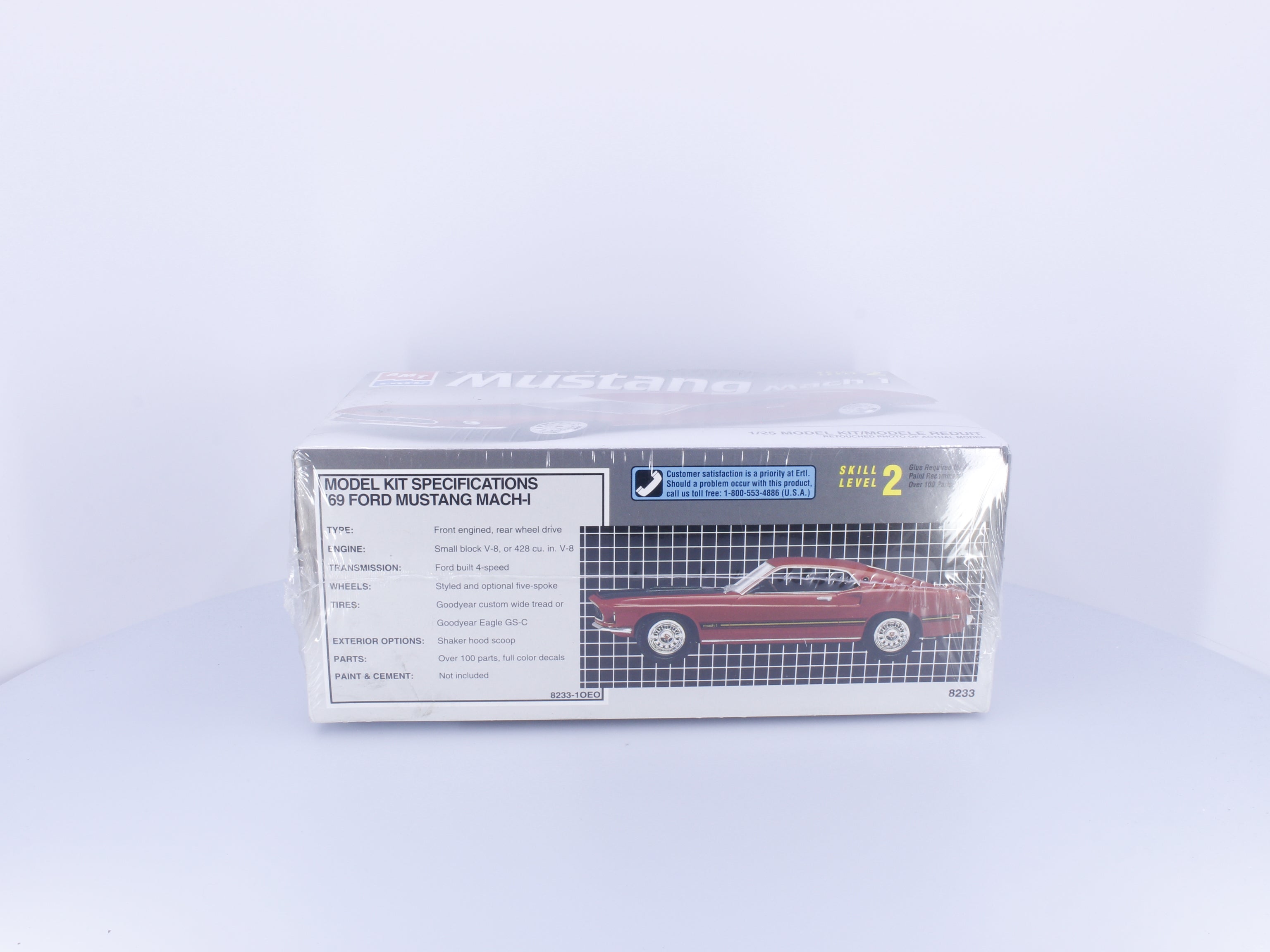 AMT 8233 G 1969 Ford Mustang Mach 1 Plastic Model Kit 1/25
