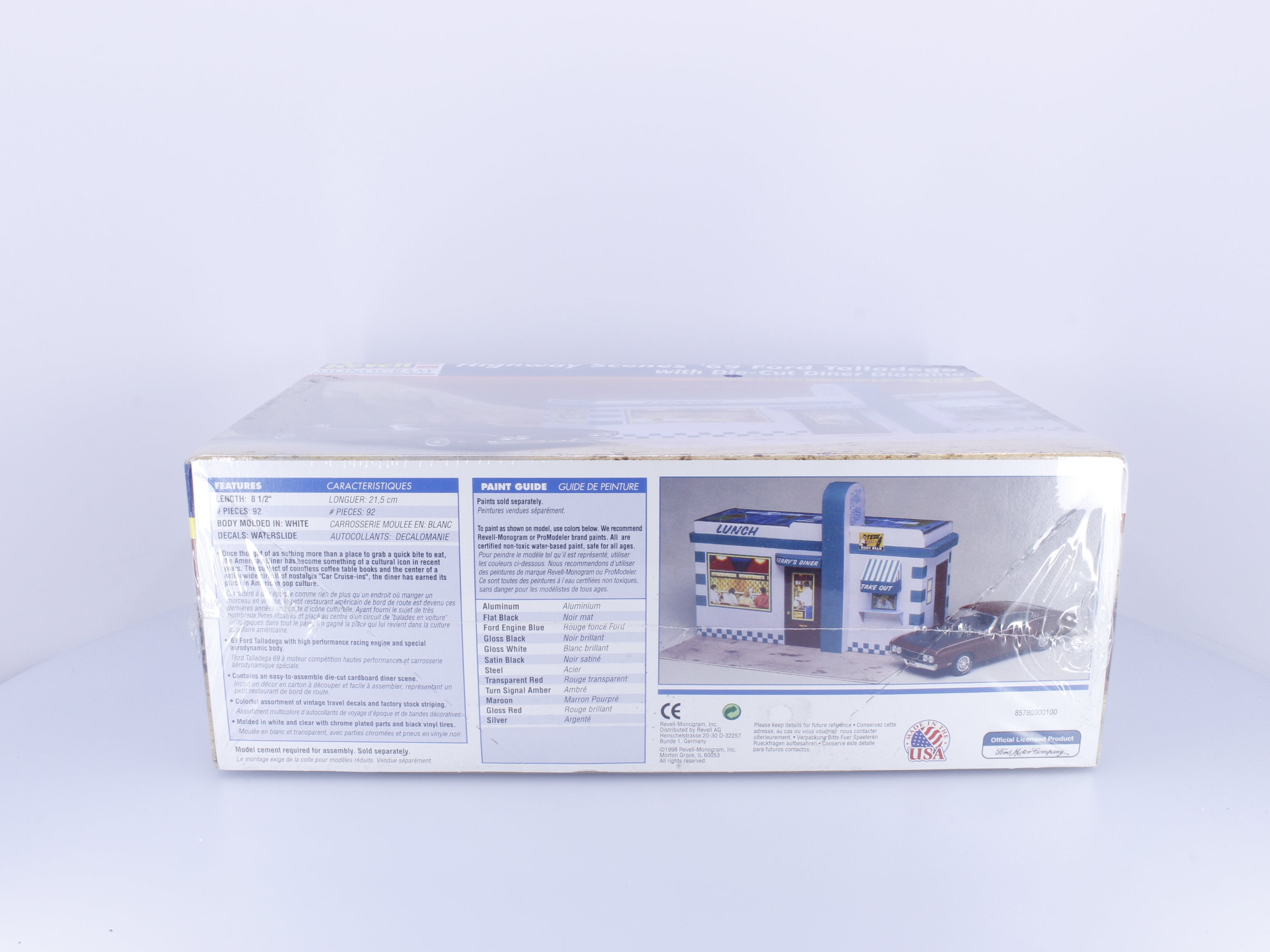 Revell 85-7803 G Highway Scenes 1969 Ford Talladega w/Diorama Plastic Model Kit 1/25