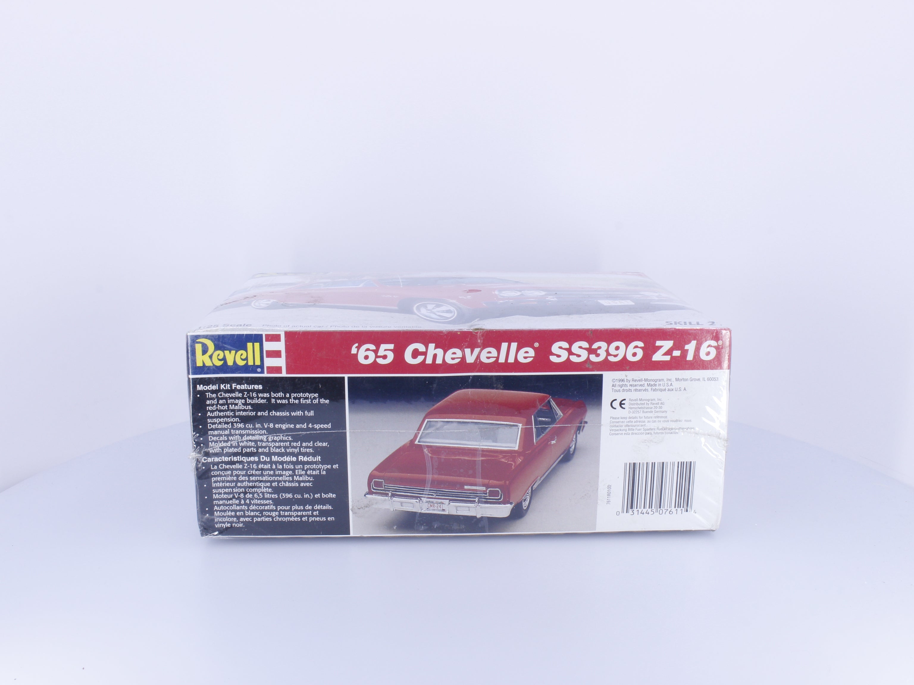 Revell 7611 G 1965 Chevrolet Chevelle SS396 Z-16 Plastic Model Kit 1/25