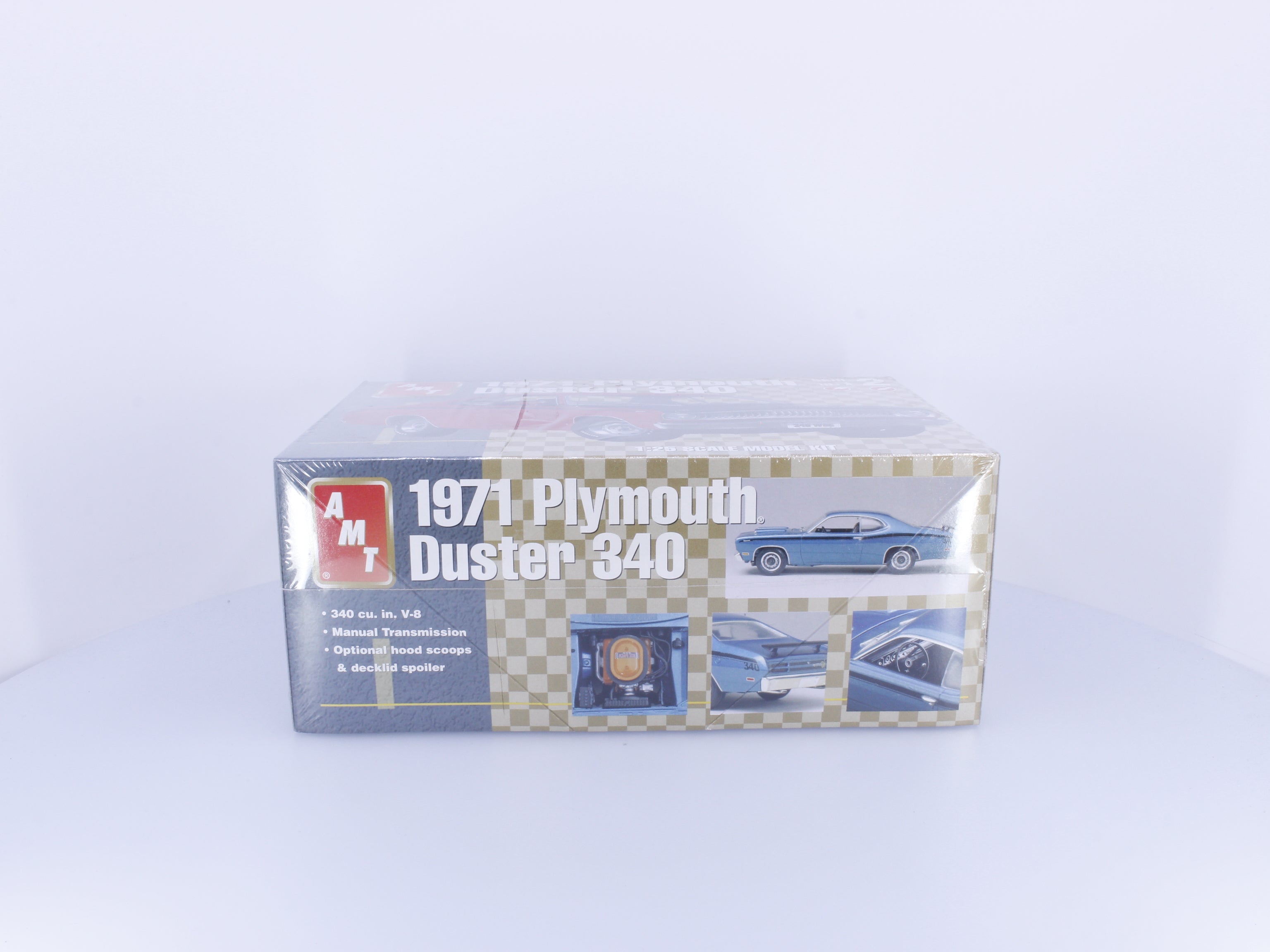 AMT 31232 G 1971 Plymouth Duster 340 Plastic Model Kit 1/25 (#1)