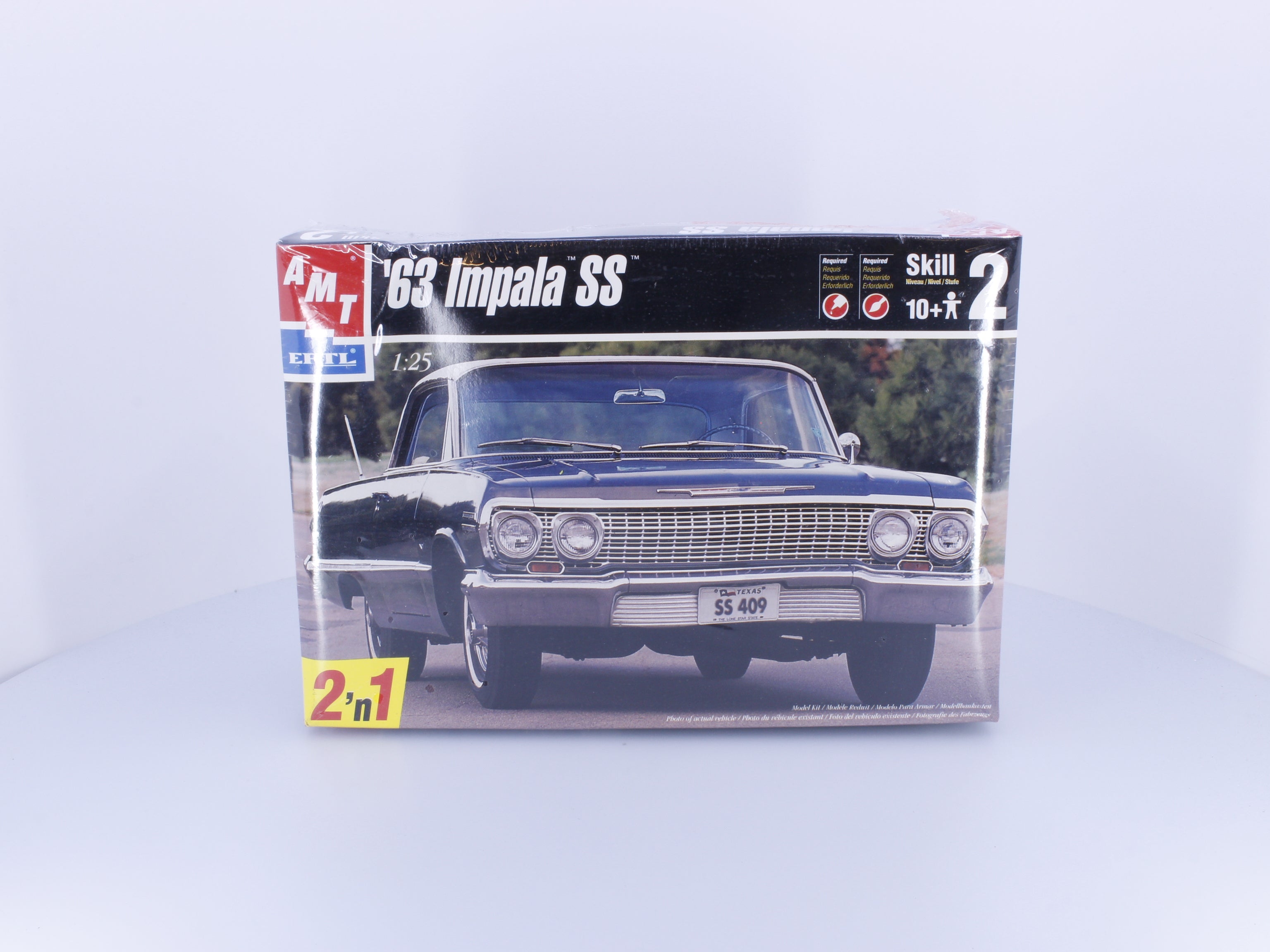 AMT 8321 G 1963 Chevrolet Impala SS Plastic Model Kit 1/25 (#2)