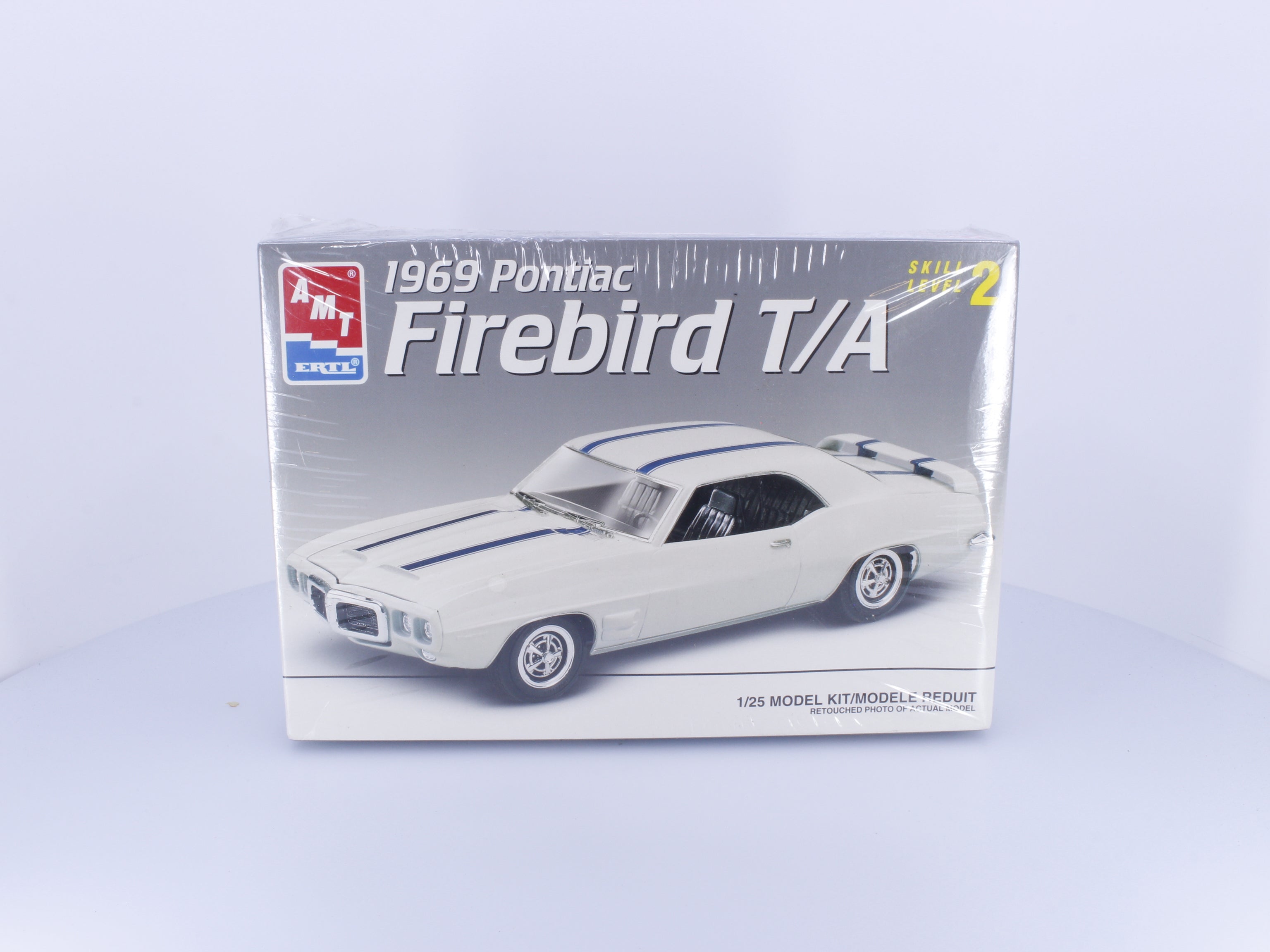 AMT 8583 G 1969 Pontiac Firebird T/A Plastic Model Kit 1/25 (#1)
