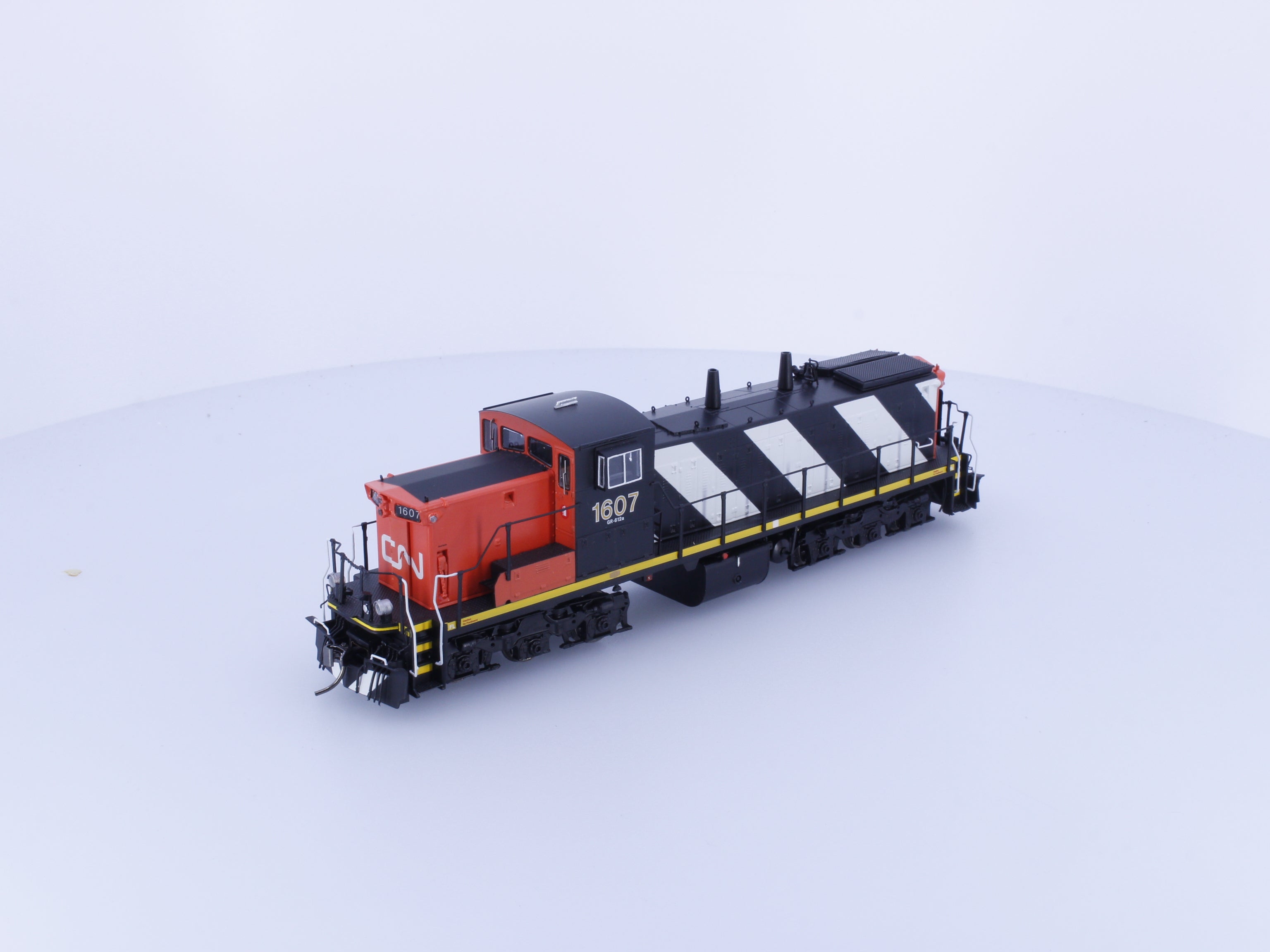 Rapido 10604 HO GMD-1A Stripes Scheme 6 Axle Diesel Locomotive Canadian National (CN) 1607 DCC & Sound