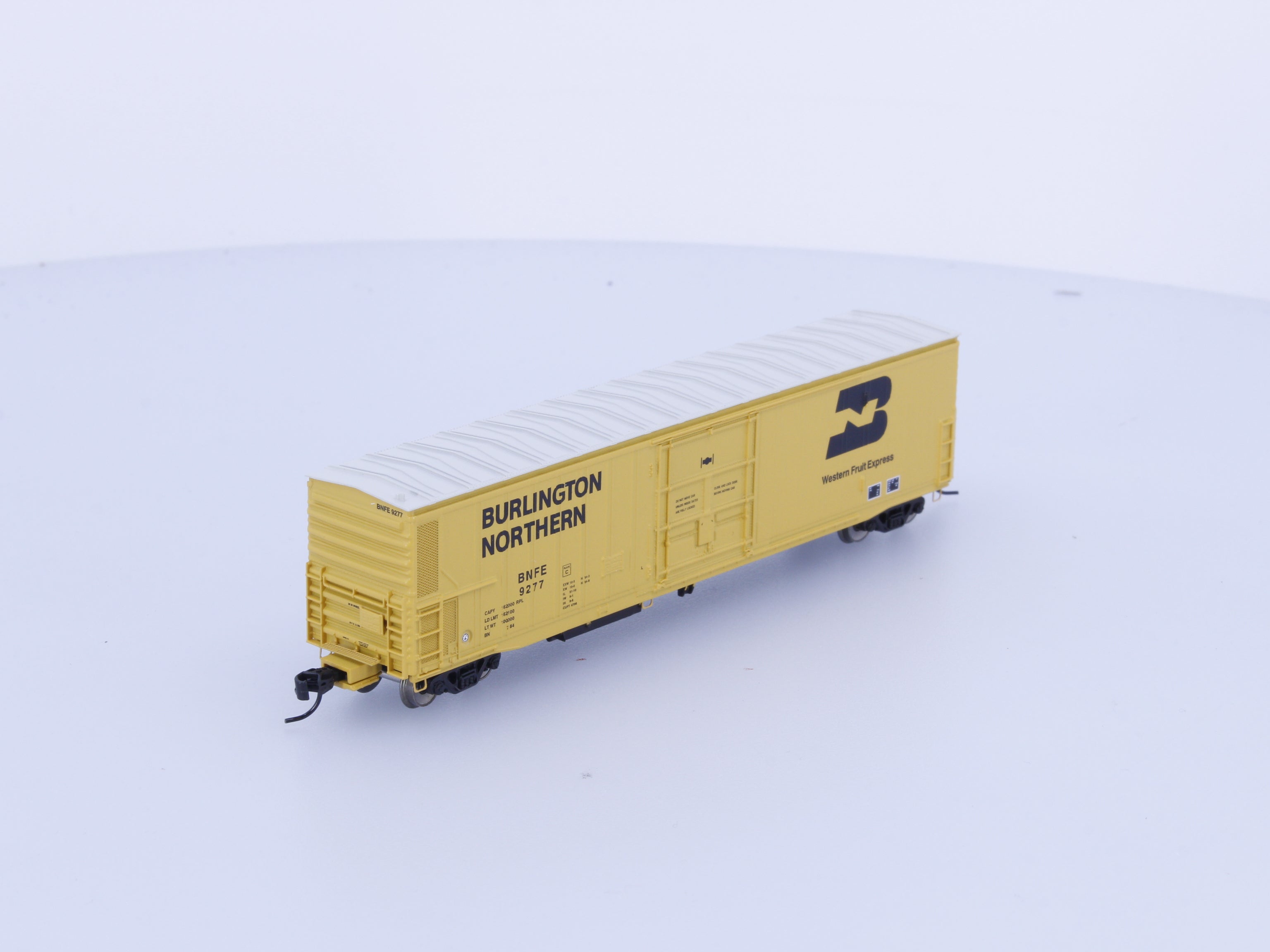 Athearn 24702 N 57' Mechanical Reefer with Sound Burlington Northern (BN) 9277