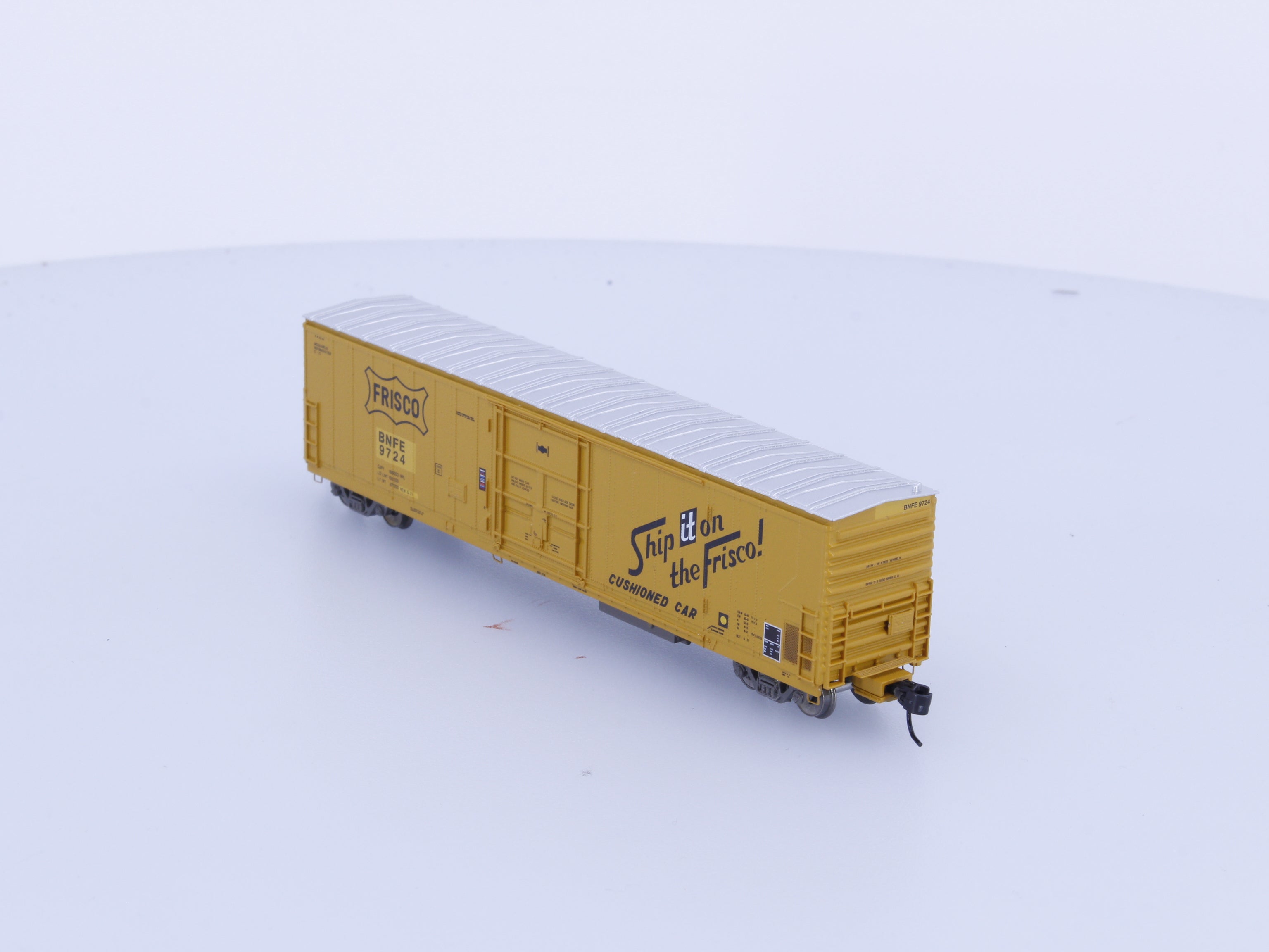 Athearn 24704 N 57' Mechanical Reefer with Sound Burlington Northern (BN) 9724