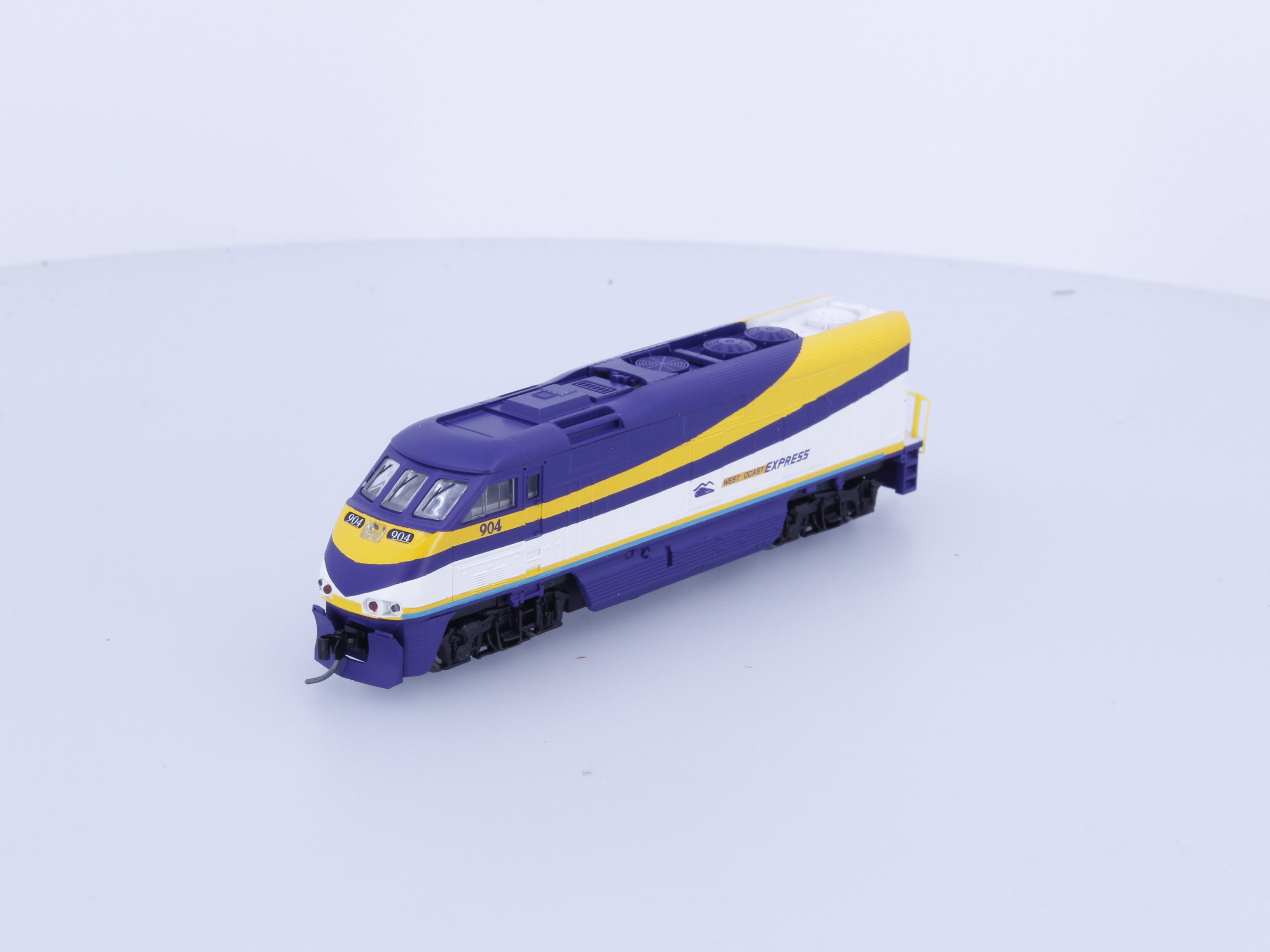 Athearn 10019 N F59PHI Diesel Locomotive West Coast Express (WCE) 904 Analog DC