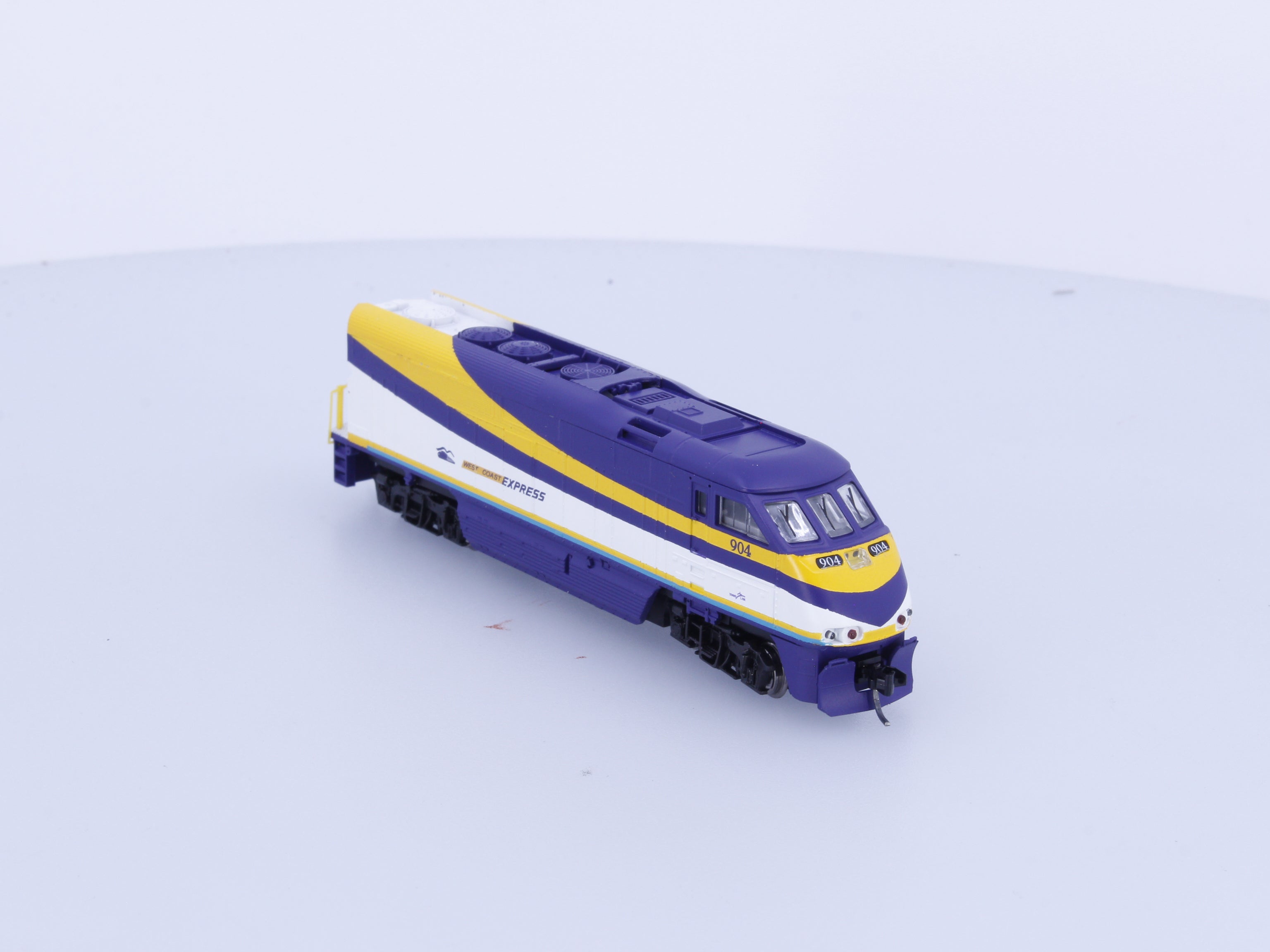 Athearn 10019 N F59PHI Diesel Locomotive West Coast Express (WCE) 904 Analog DC