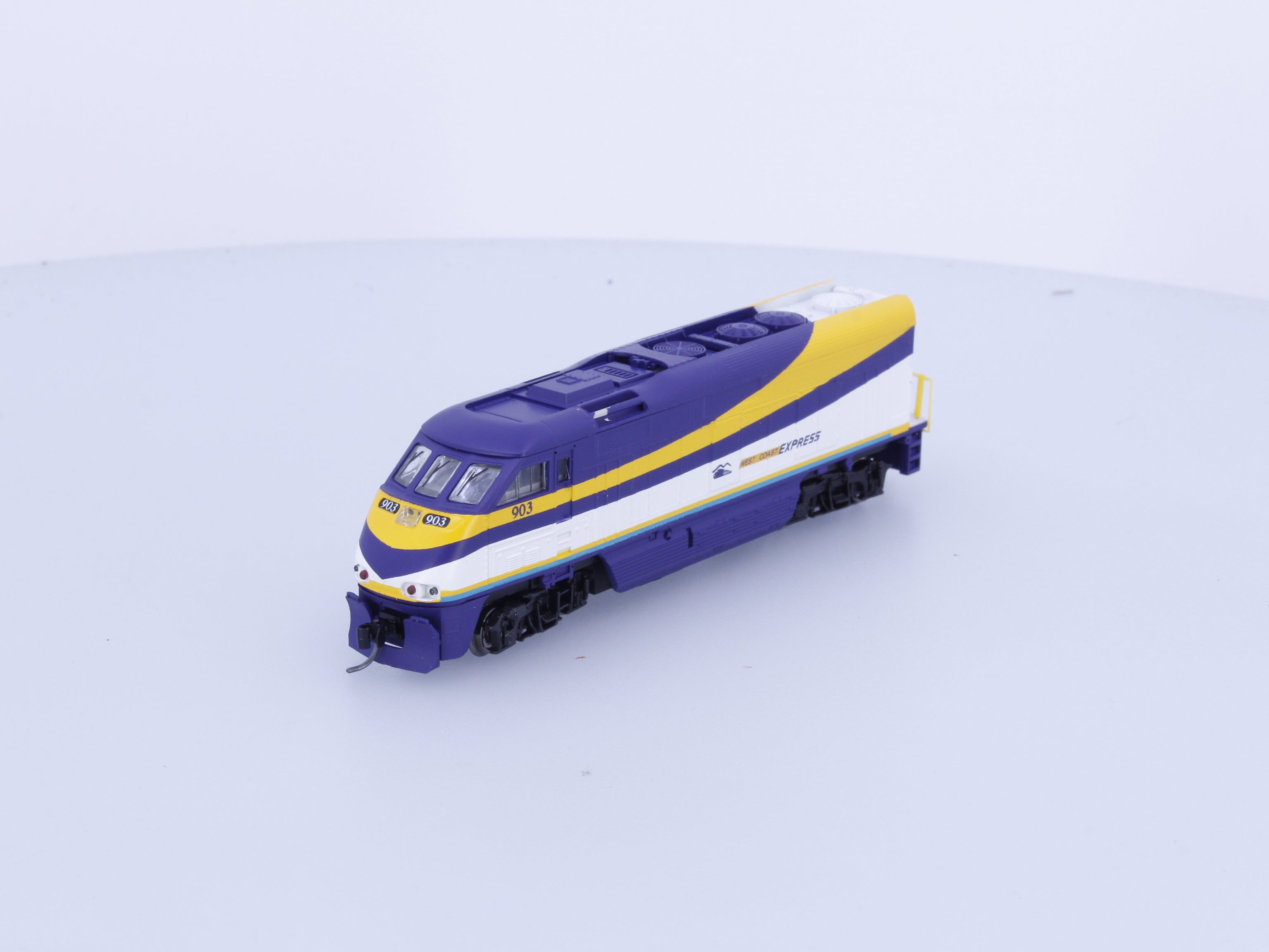 Athearn 10018 N F59PHI Diesel Locomotive West Coast Express (WCE) 903 Analog DC