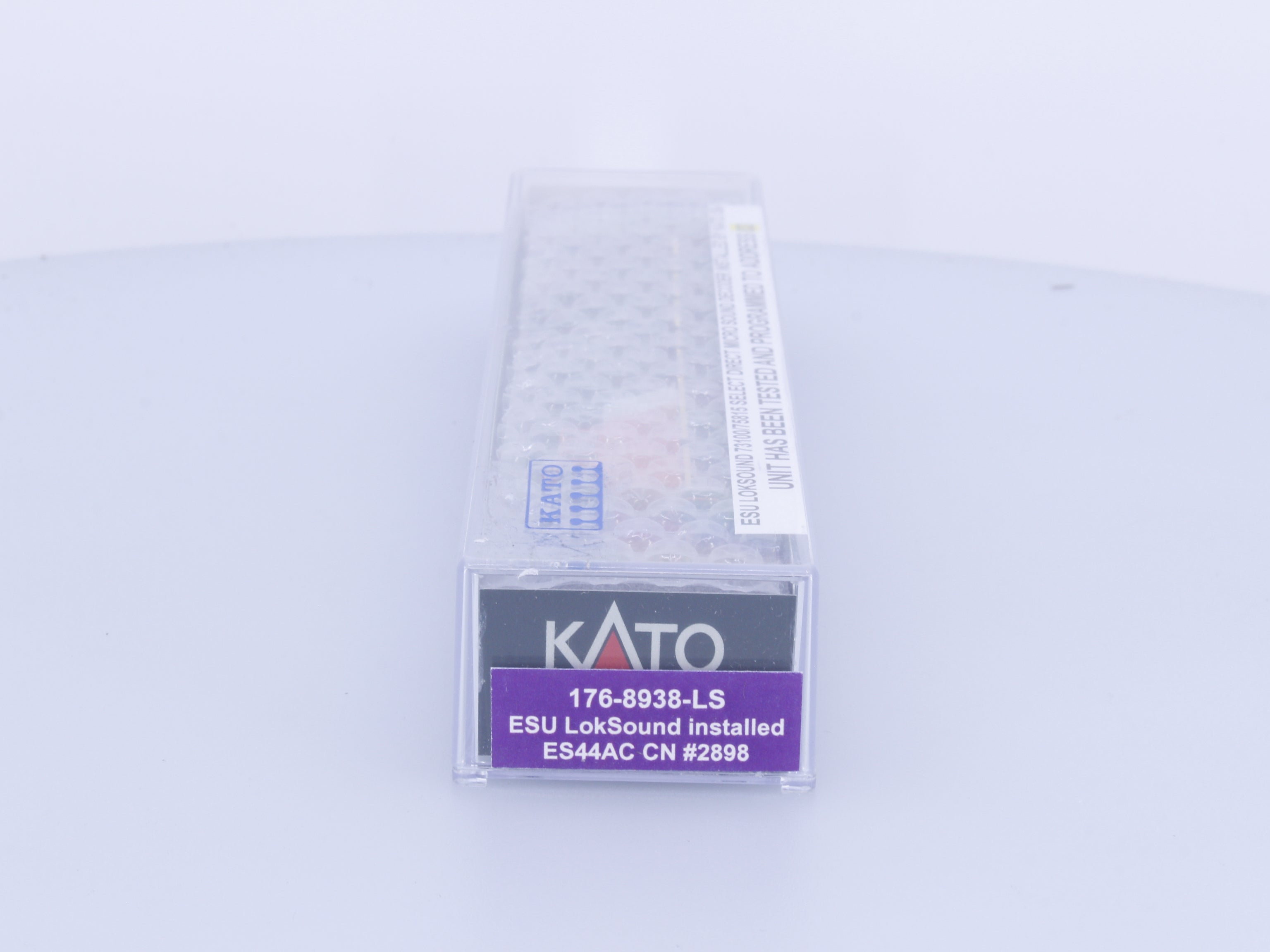 Kato 176-8938-LS N ES44AC Diesel Locomotive ESU Sound Canadian National (CN) 2898 DCC & Sound