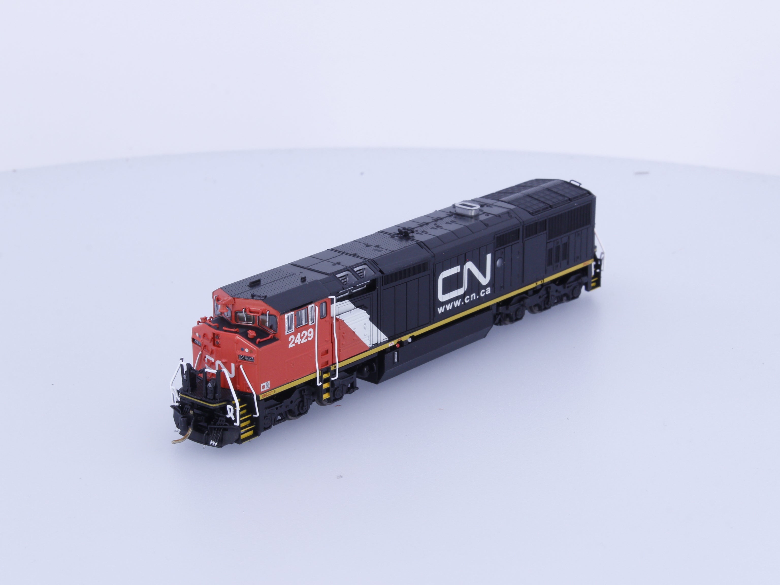 Rapido 540538 N Dash 8-40CM Diesel Locomotive Website Scheme Canadian National (CN) 2429 DCC & Sound