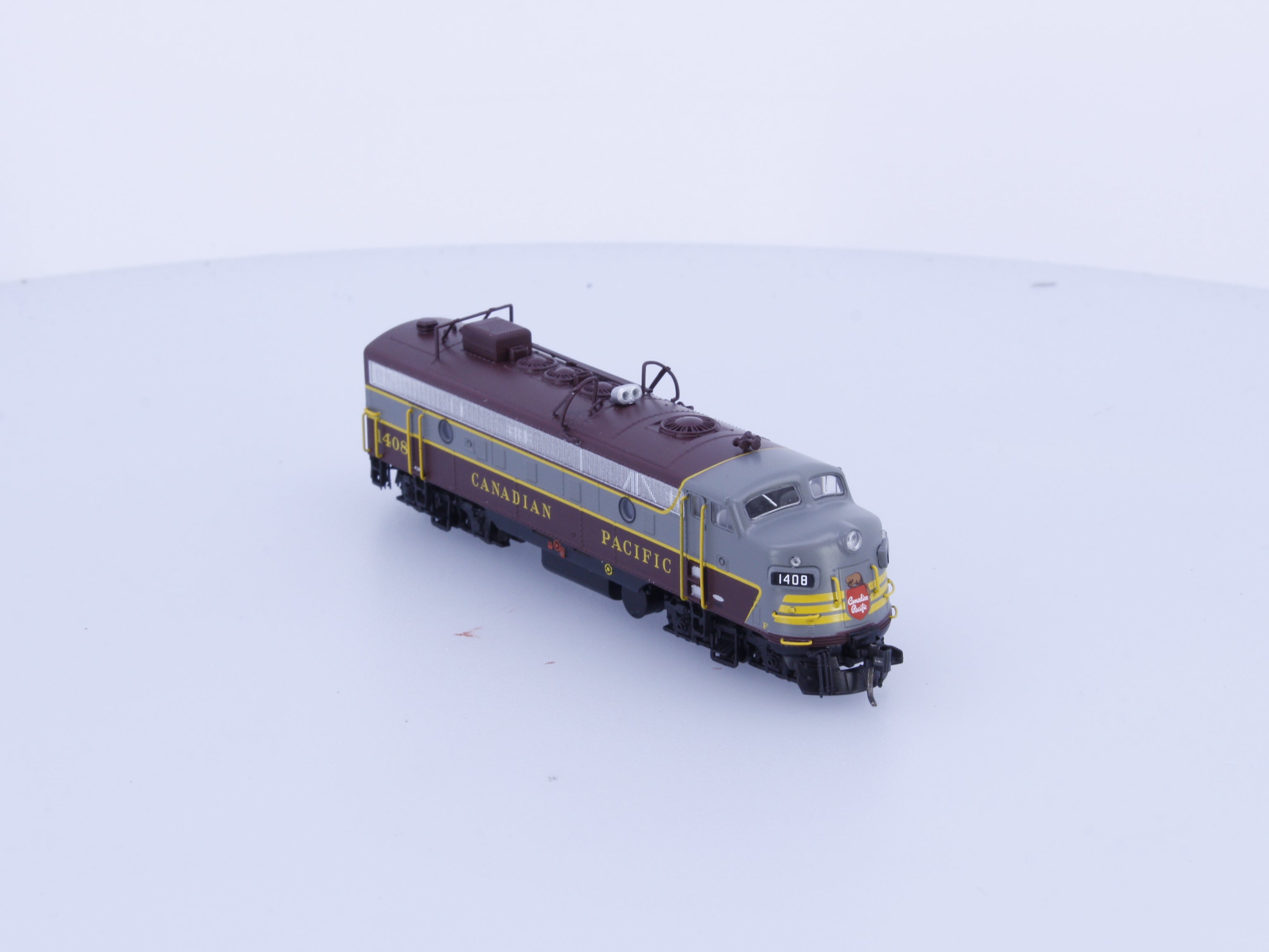 Rapido 530520 N FP9A Diesel Locomotive Block Scheme Canadian Pacific (CP) 1408 DCC & Sound
