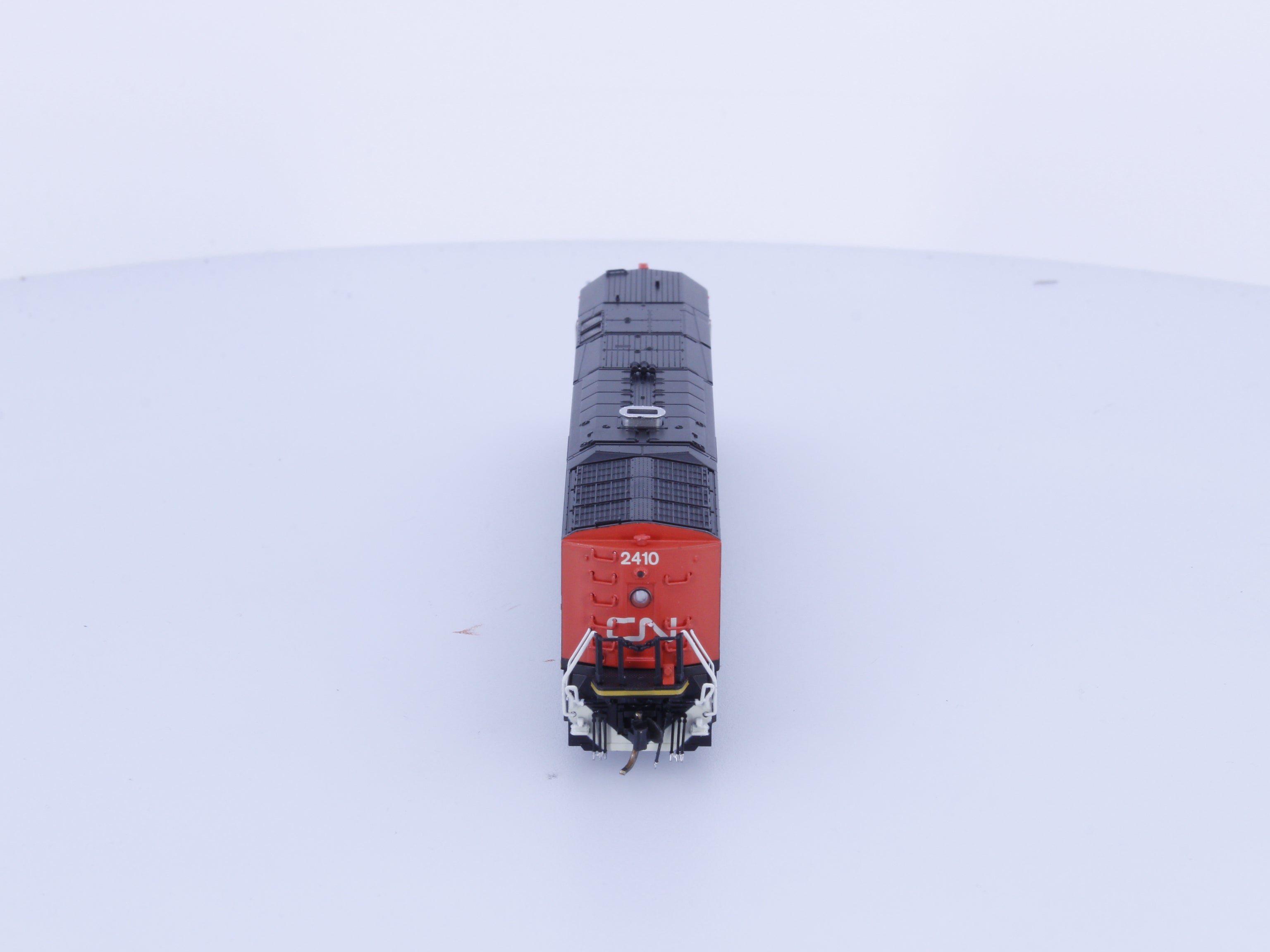Rapido 540535 N Dash 8-40CM Diesel Locomotive Stripes Scheme Canadian National (CN) 2410 DCC & Sound