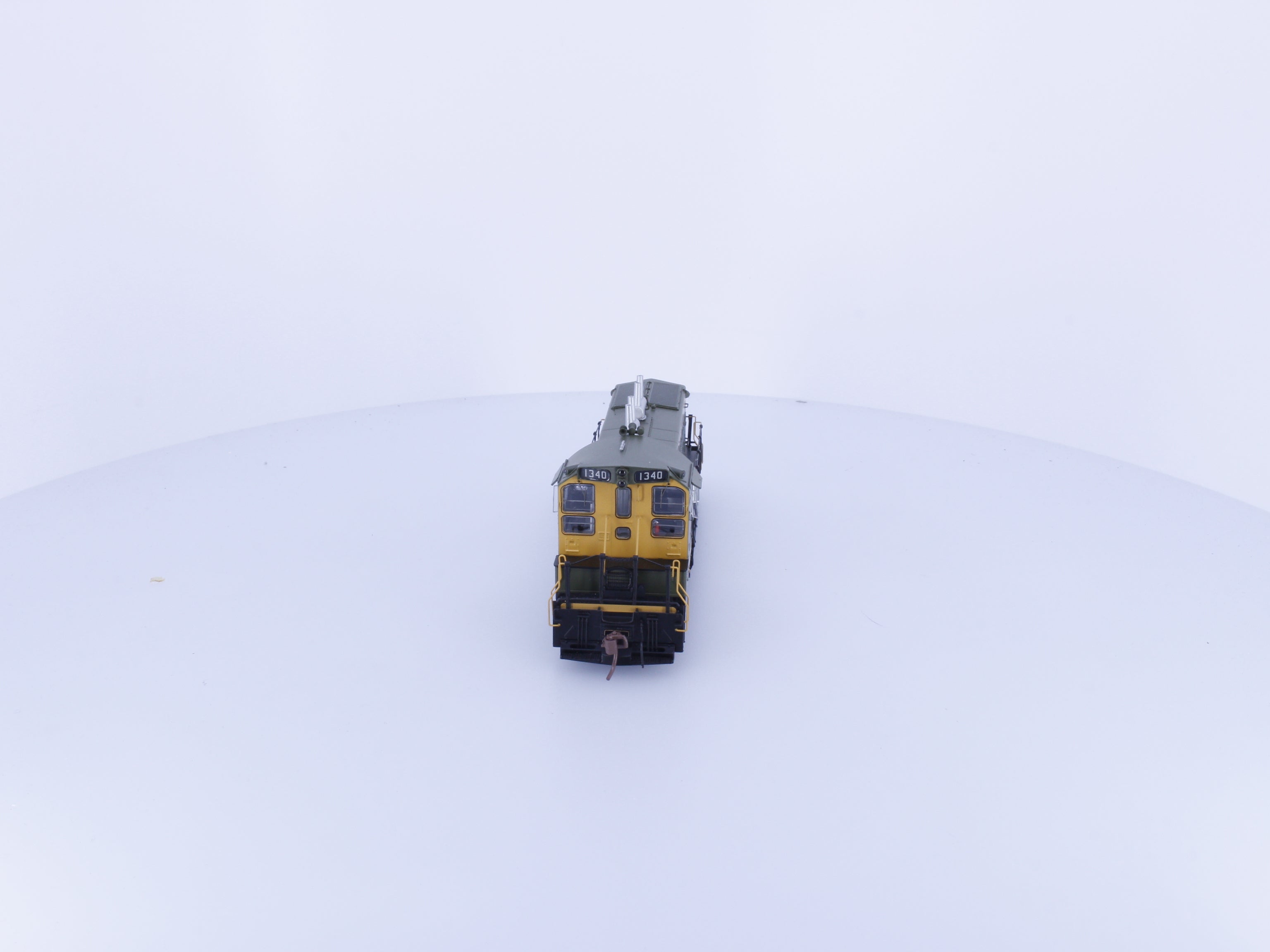 Rapido 26535 HO GMDD SW1200RS Diesel Locomotive Green Scheme Canadian National (CN) 1340 DCC & Sound