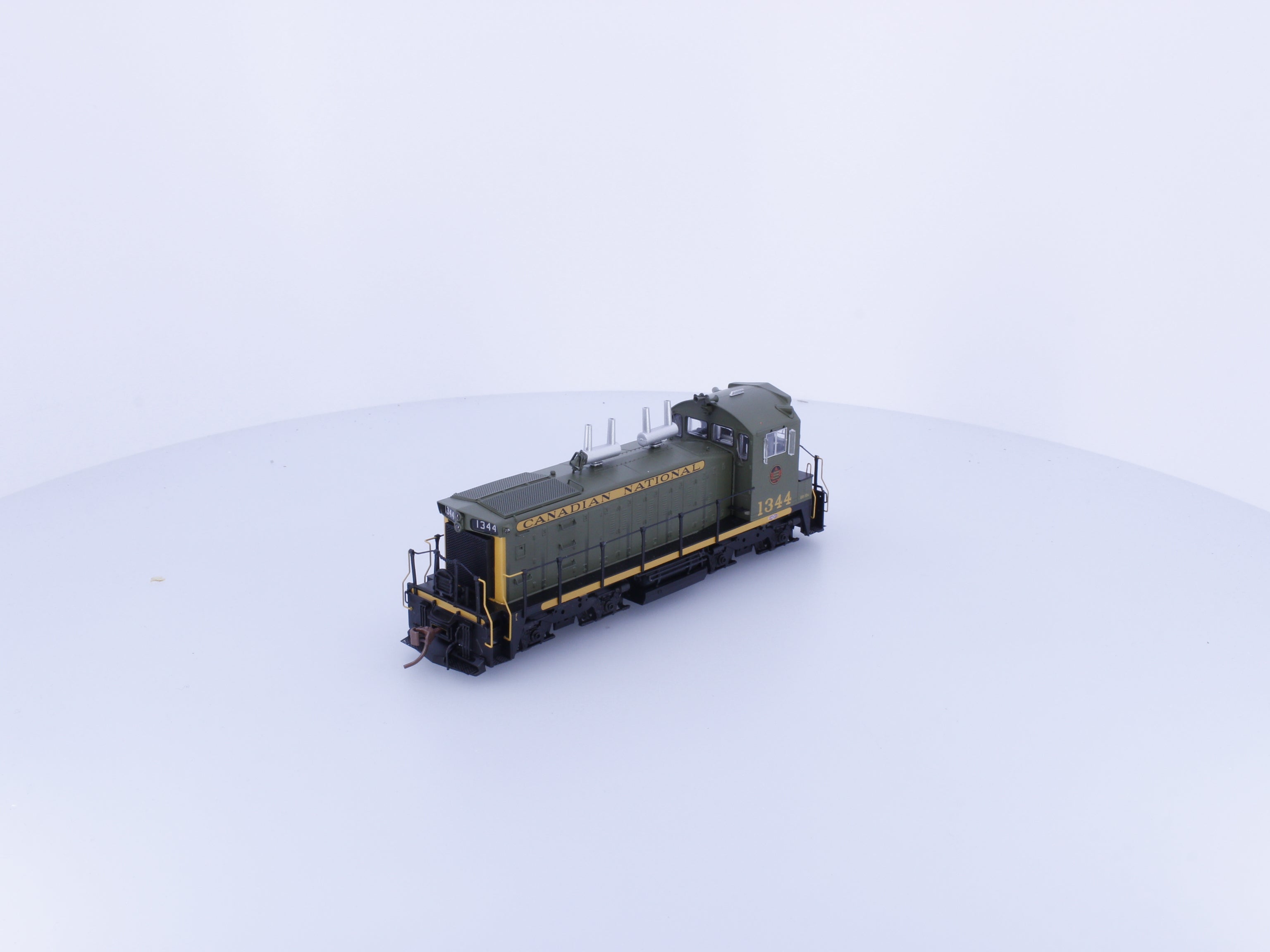 Rapido 26536 HO GMDD SW1200RS Diesel Locomotive Green Scheme Canadian National (CN) 1344 DCC & Sound