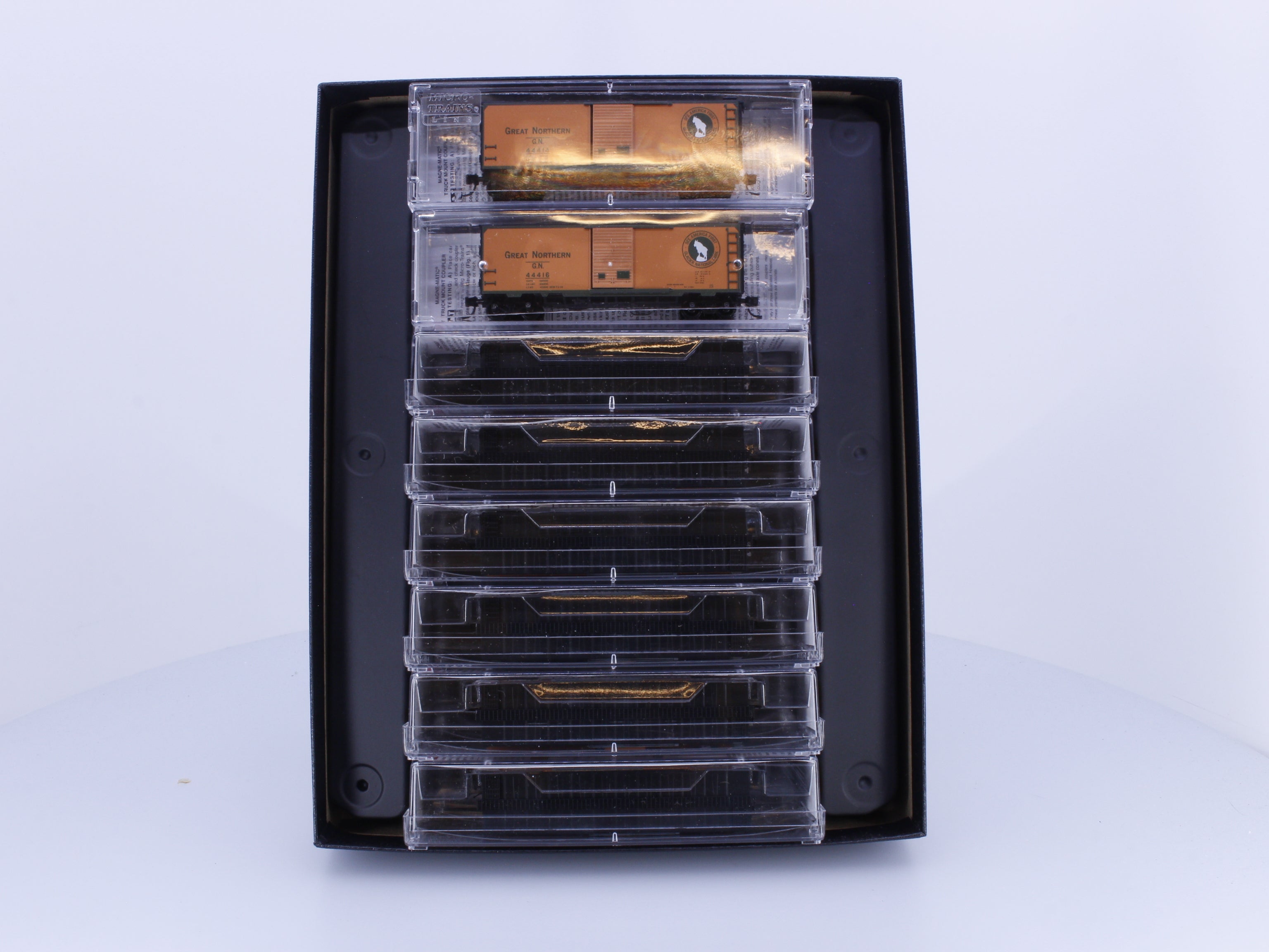 Micro Trains 99300820 N 8 Pack Of Box Cars Great Northern (GN) 44414-44439 (#2)