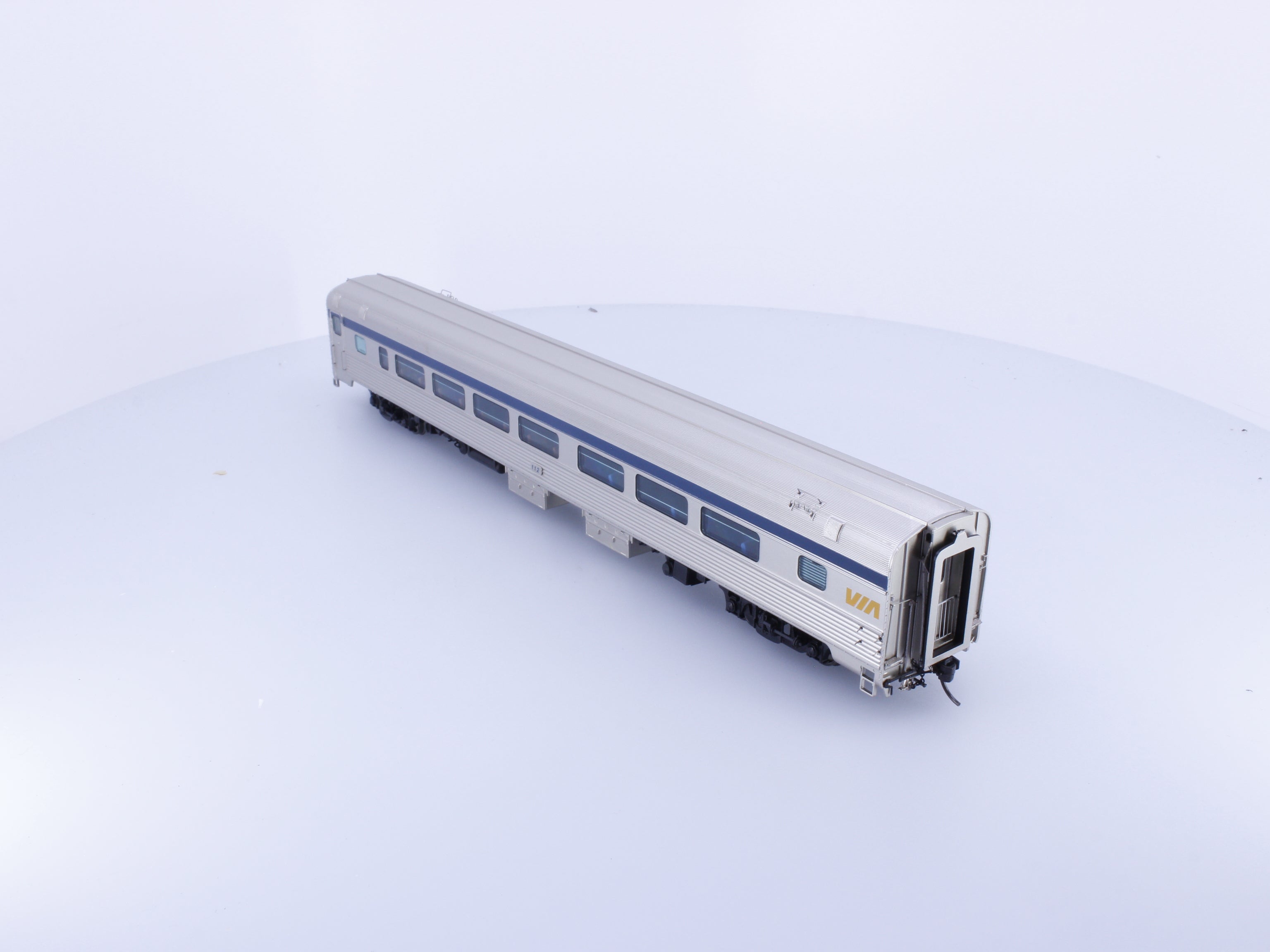 Rapido 115083 HO Budd Passenger Coach Via Rail (VIA) 112