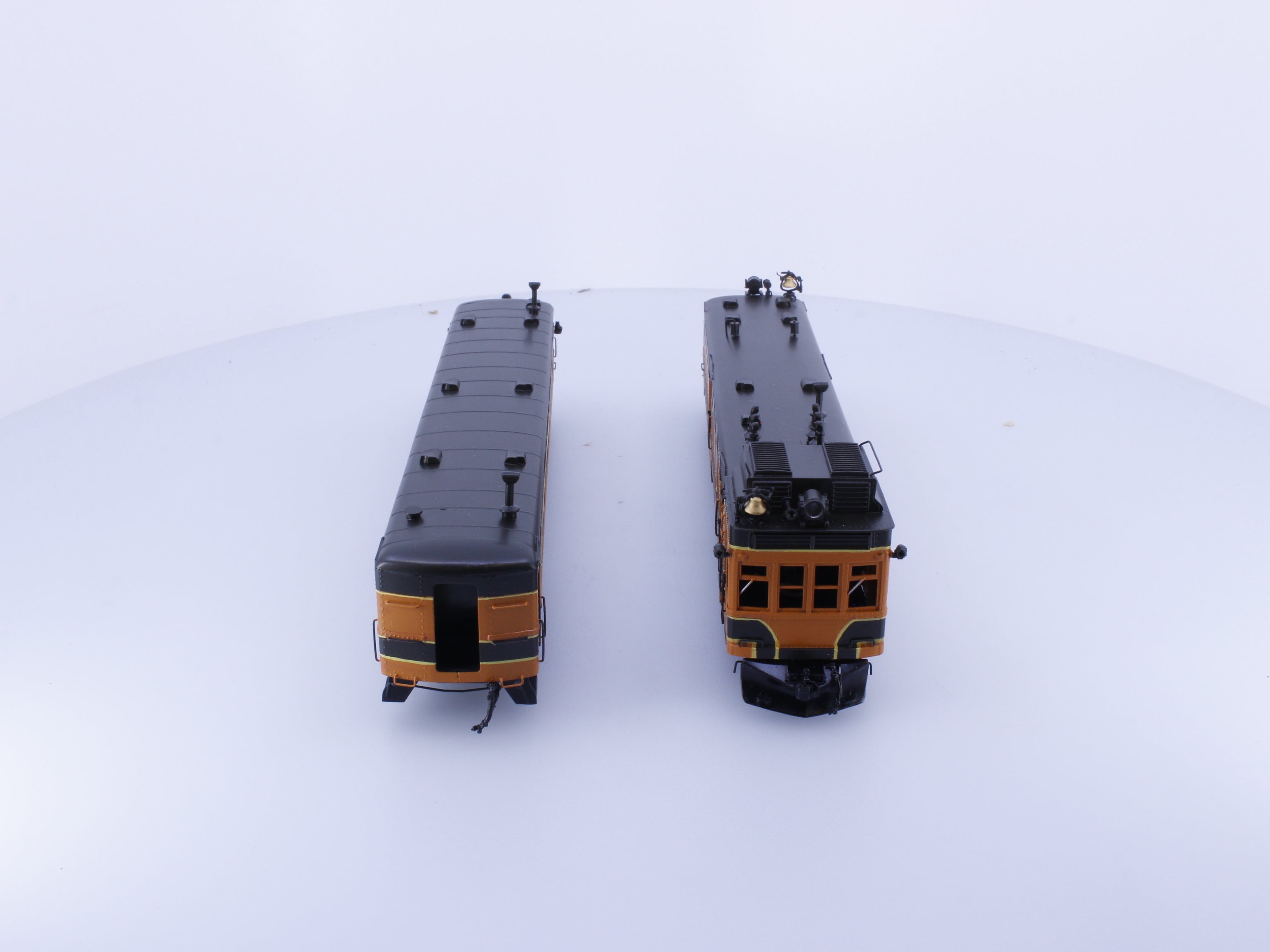 Oriental Limited GECT HO Brass Gas Electric 2302 and Coach Trailer 600 Great Northern (GN) 2302 Analog DC