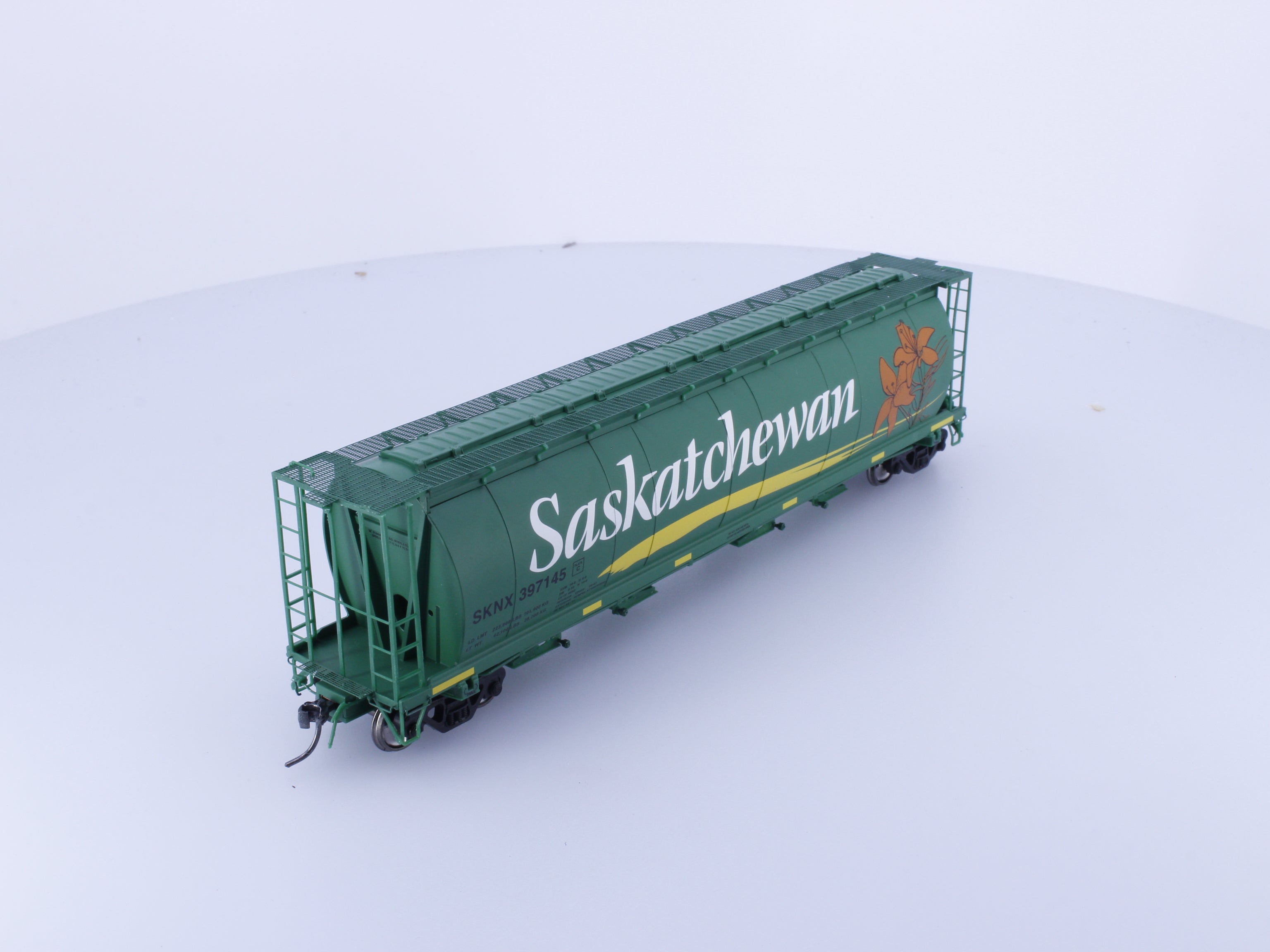 North American Railcar Corporation 11-30001006-11 HO 4 Bay Cylindrical Hopper Saskatchewan 2011 Run Saskatchewan (SKNX) 397145