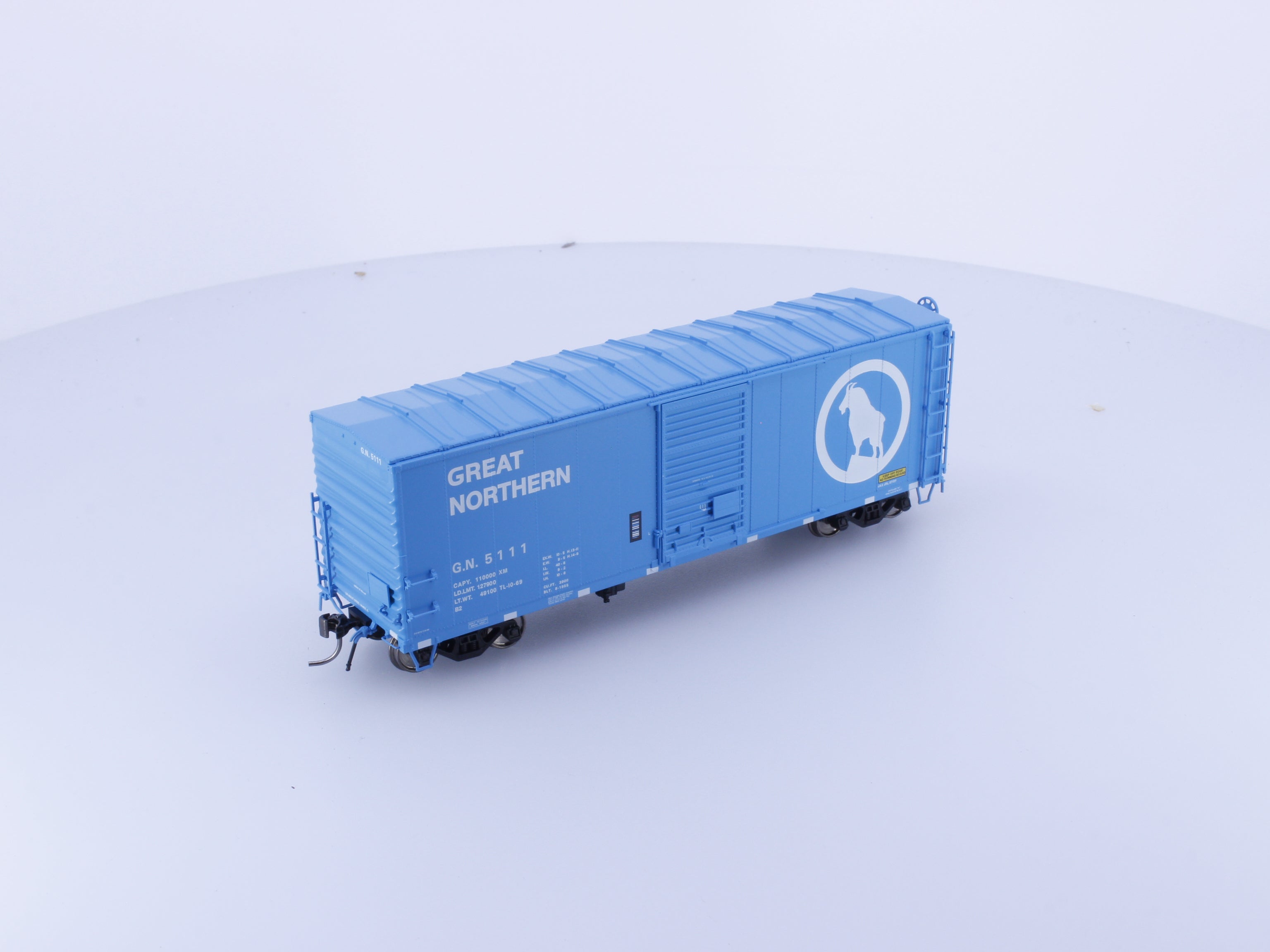 Rapido 155007A HO 40' Box Car With Late IDNE Big Sky Blue Great Northern (GN) 5111