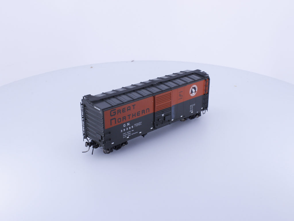 Rapido 155004A HO 40' Box Car With Early IDNE Green and Orange Great Northern (GN) 39395