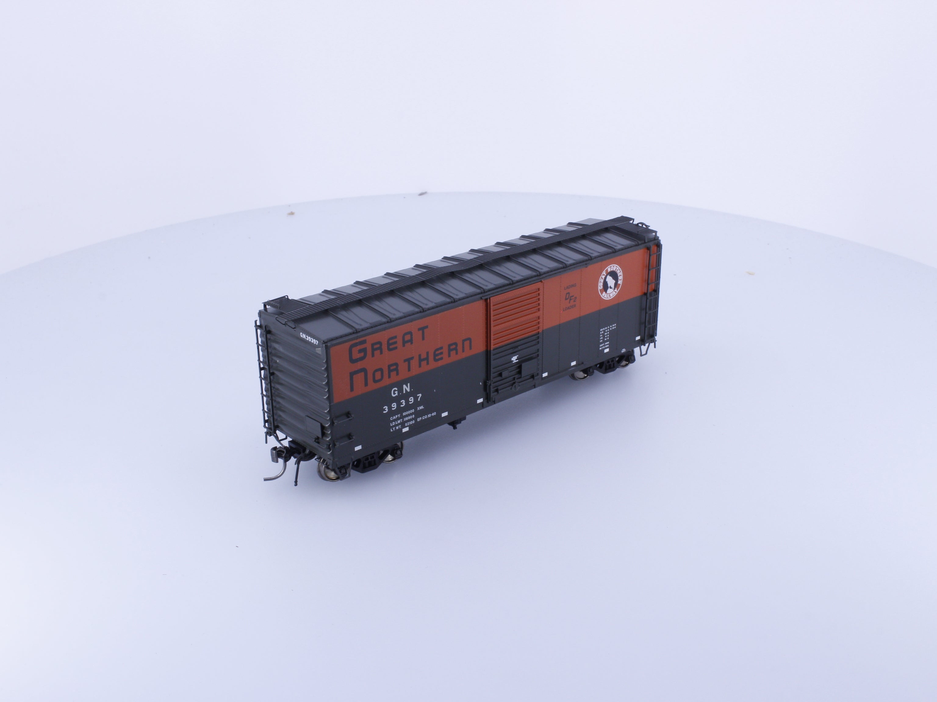 Rapido 155004A HO 40' Box Car With Early IDNE Green and Orange Great Northern (GN) 39397