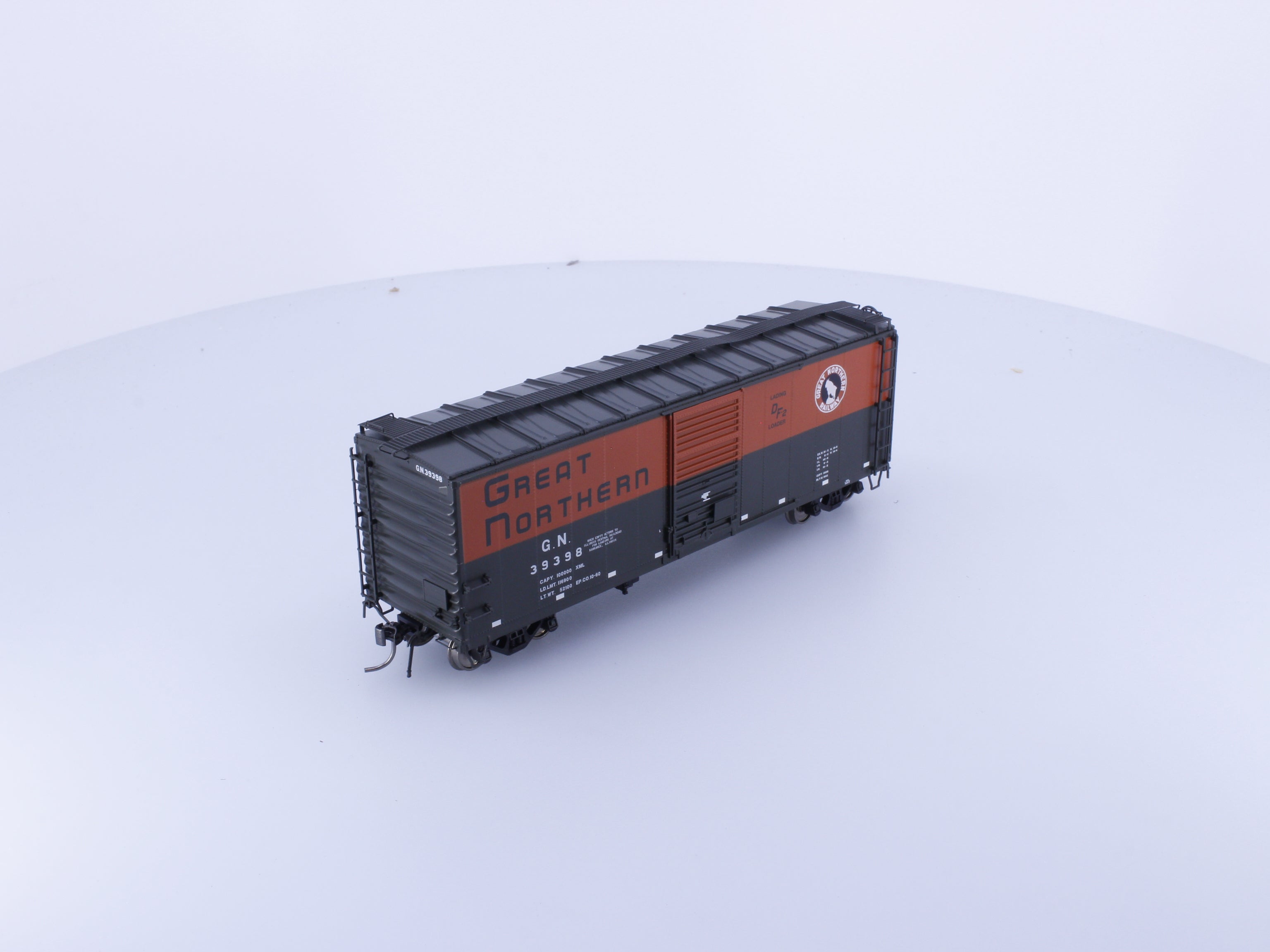 Rapido 155004A HO 40' Box Car With Early IDNE Green and Orange Great Northern (GN) 39398