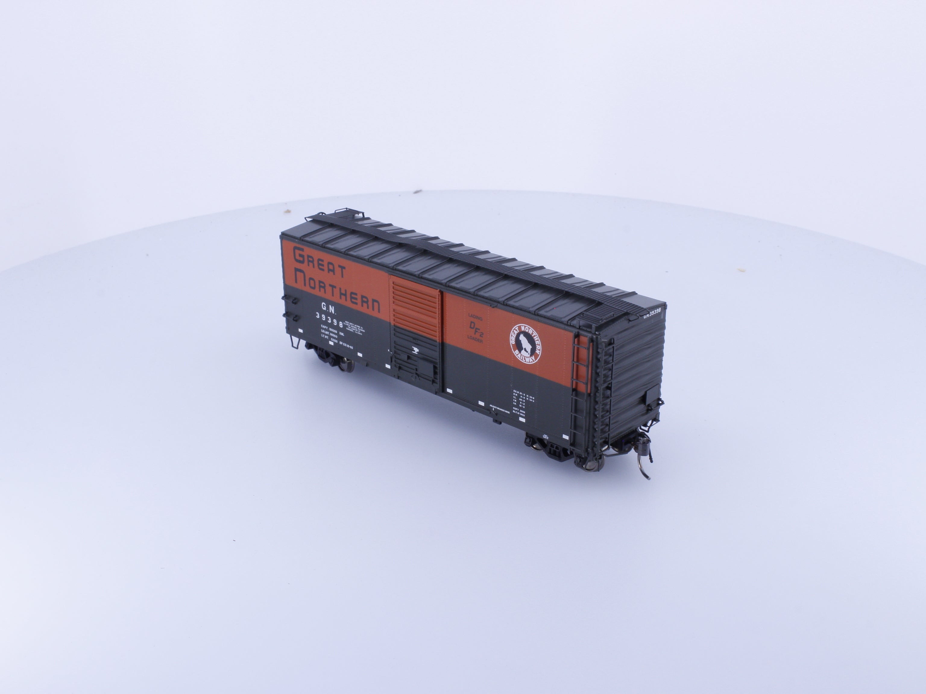 Rapido 155004A HO 40' Box Car With Early IDNE Green and Orange Great Northern (GN) 39398