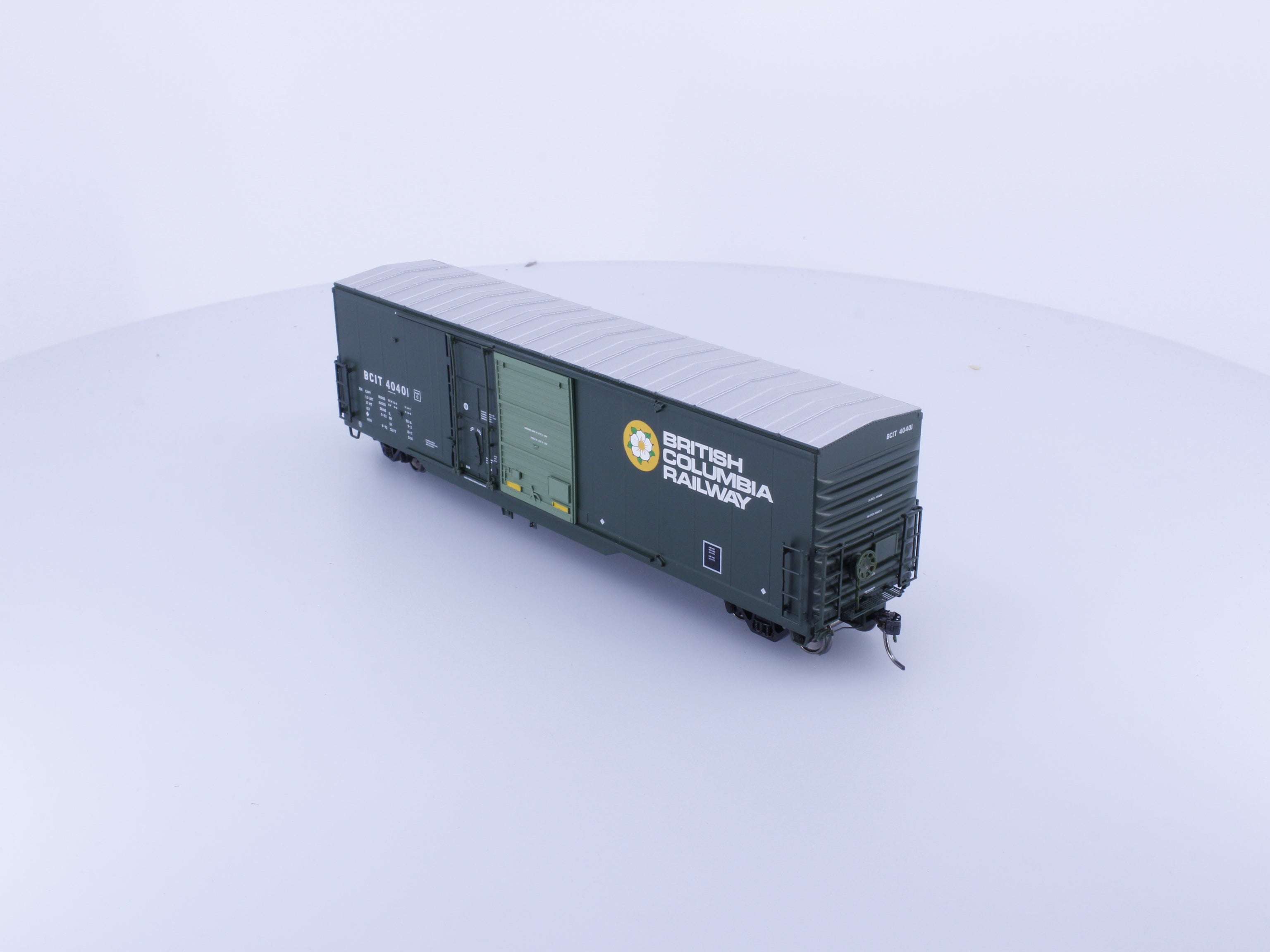North American Railcar Corporation 11-34001004-01 HO NSC 5092 cf Combo Door Boxcar BC Rail (BCOL) 40401
