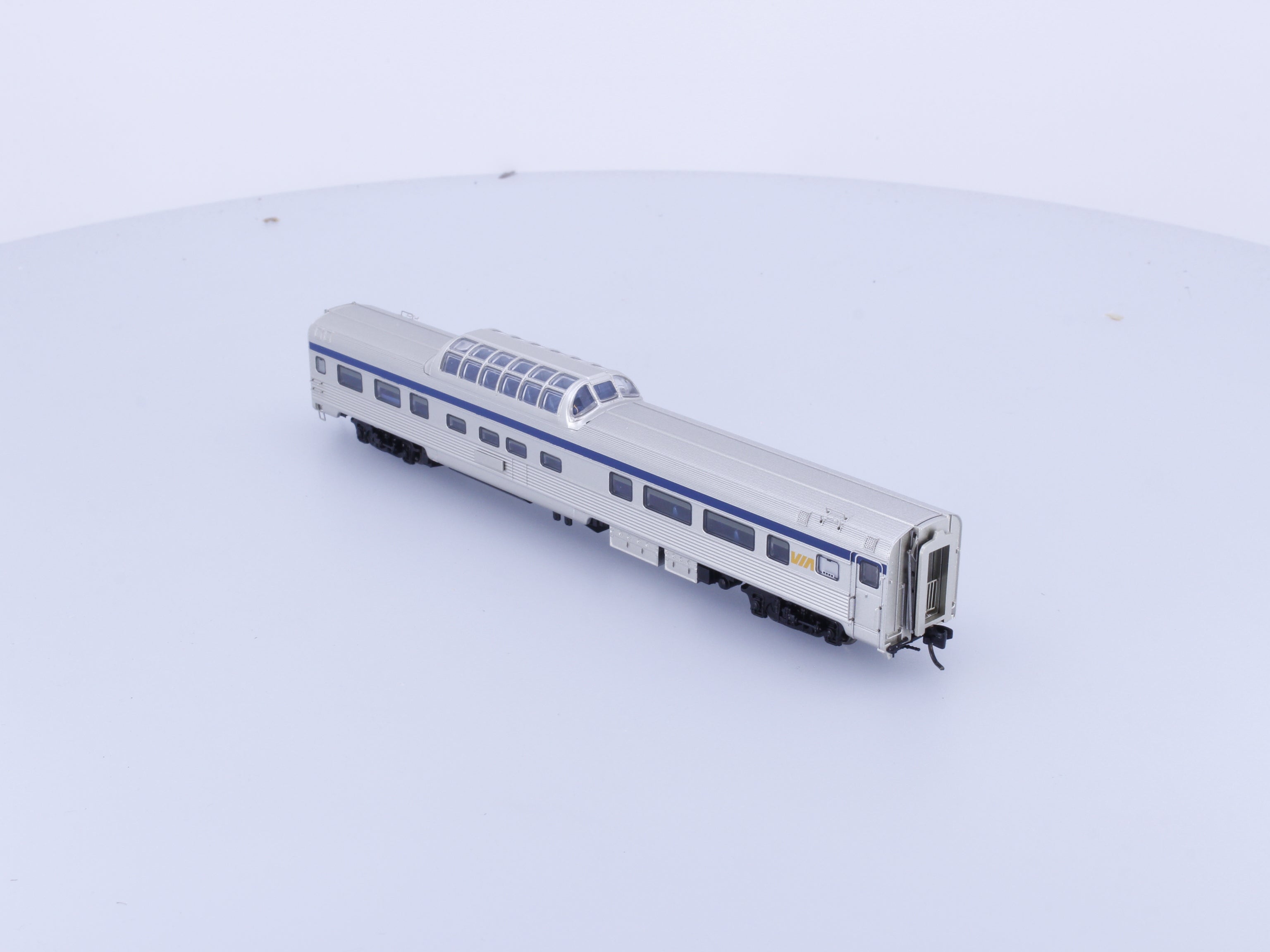 Rapido 550110 N Skyline Dome Coach Via Rail (VIA)